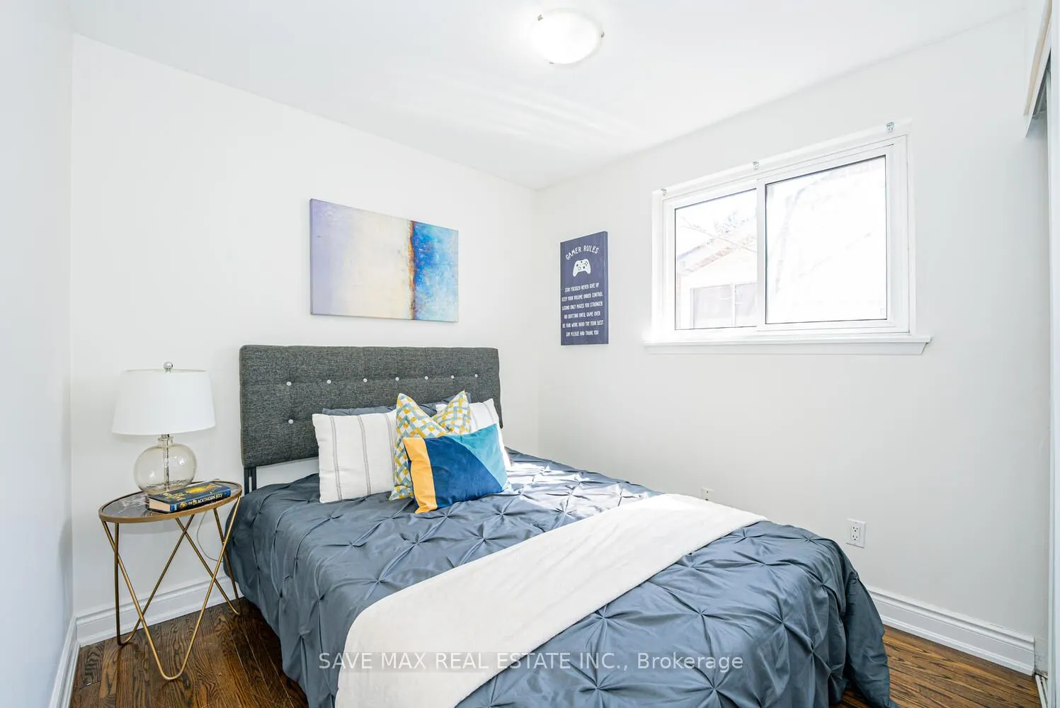 24 Evesham Crescent