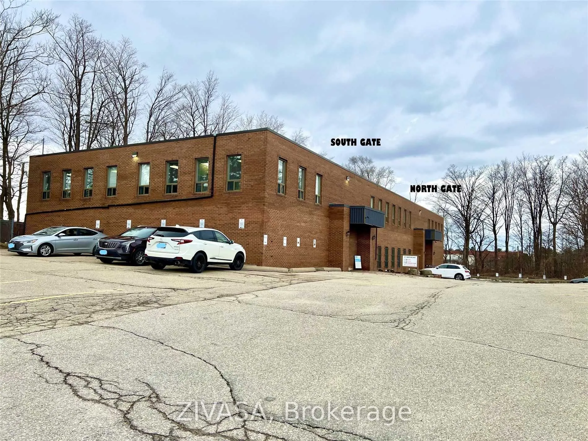 211 Watline Avenue, #204