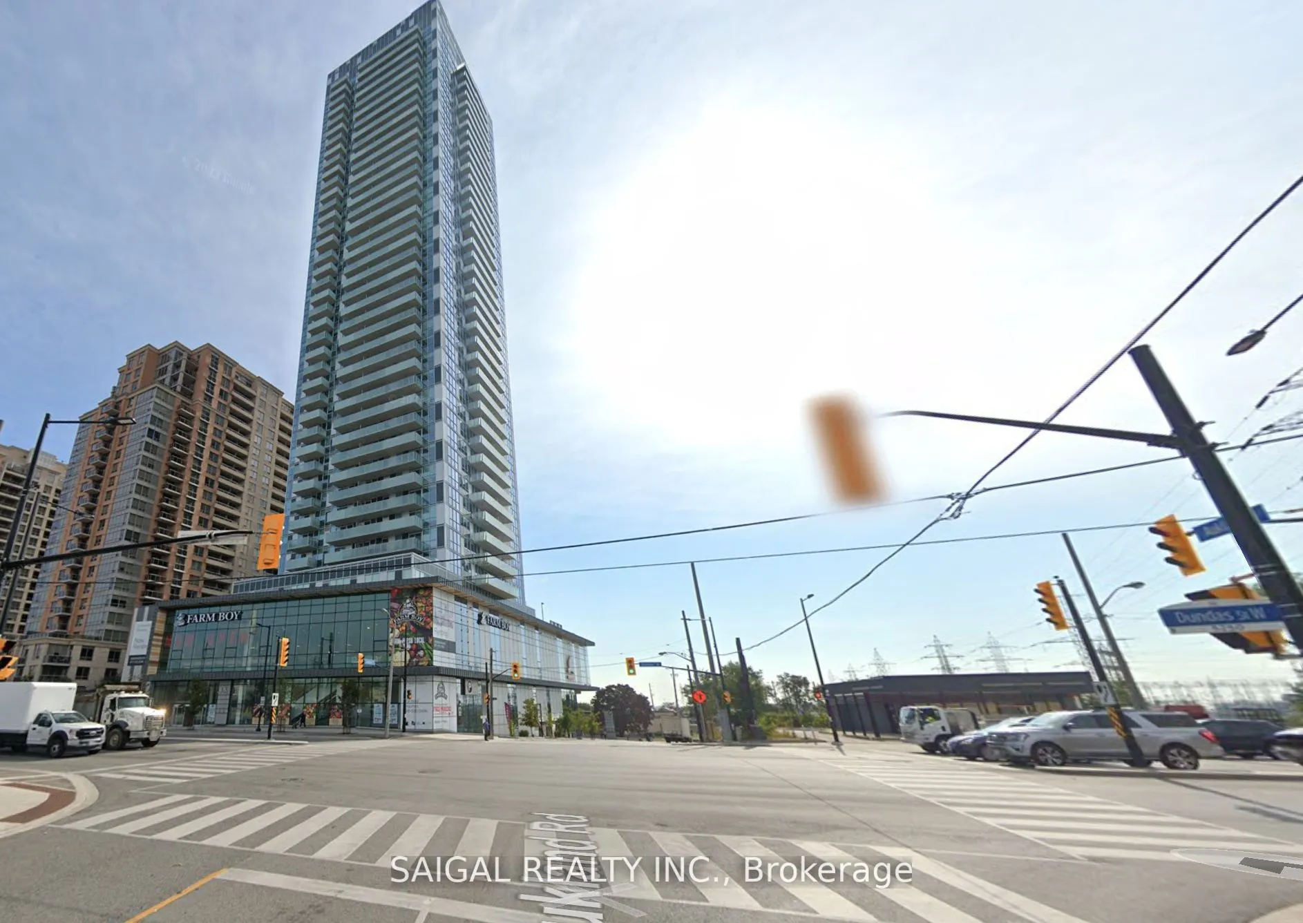 5249 Dundas Street W, #3704