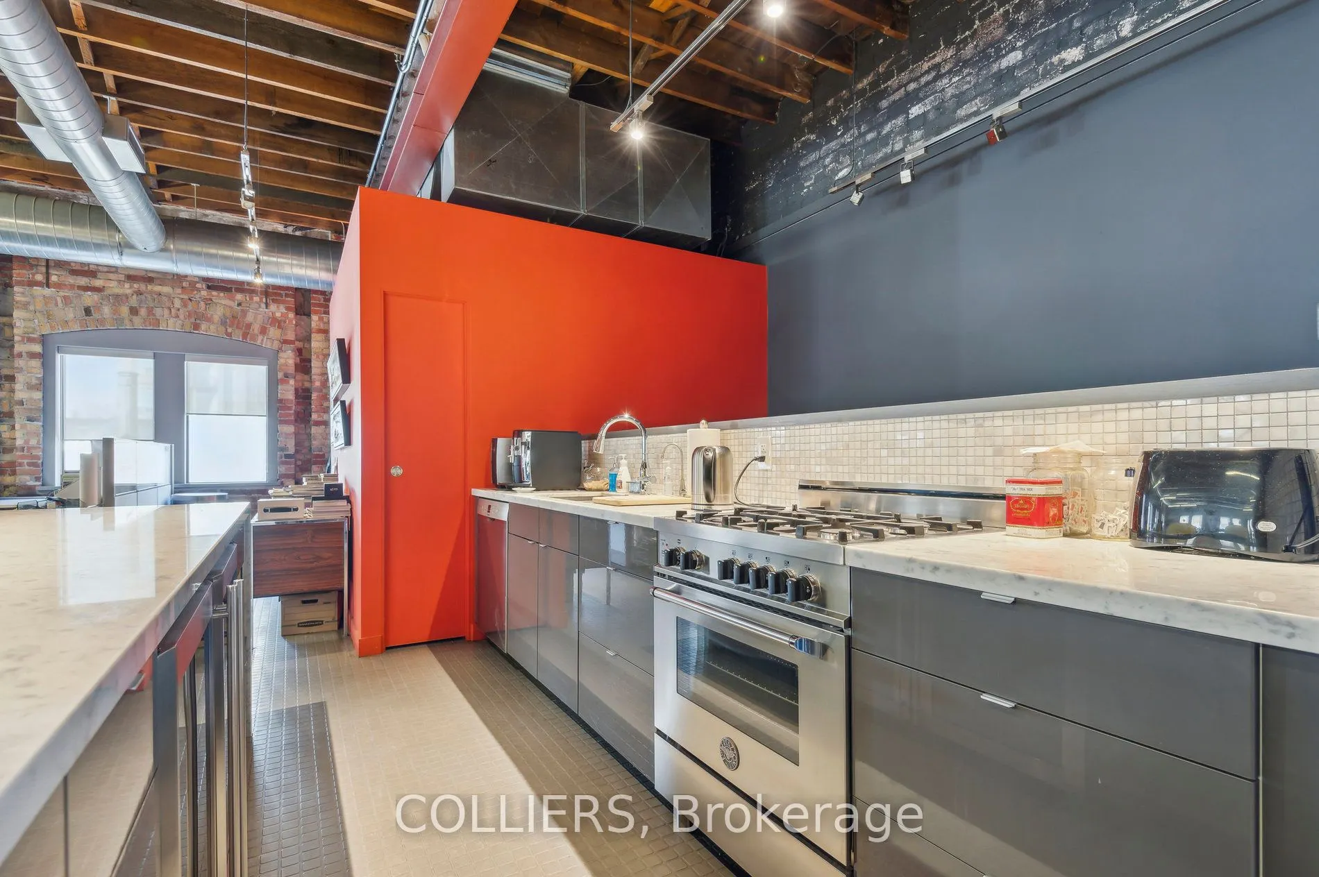 421 Roncesvalles Avenue