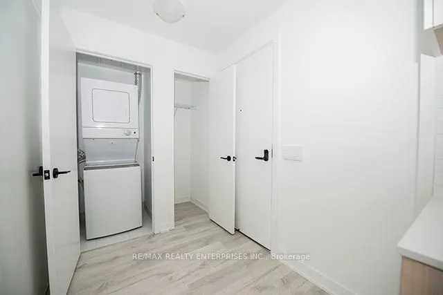 215 Lakeshore Road W, #345