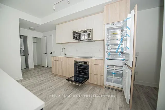 215 Lakeshore Road W, #345