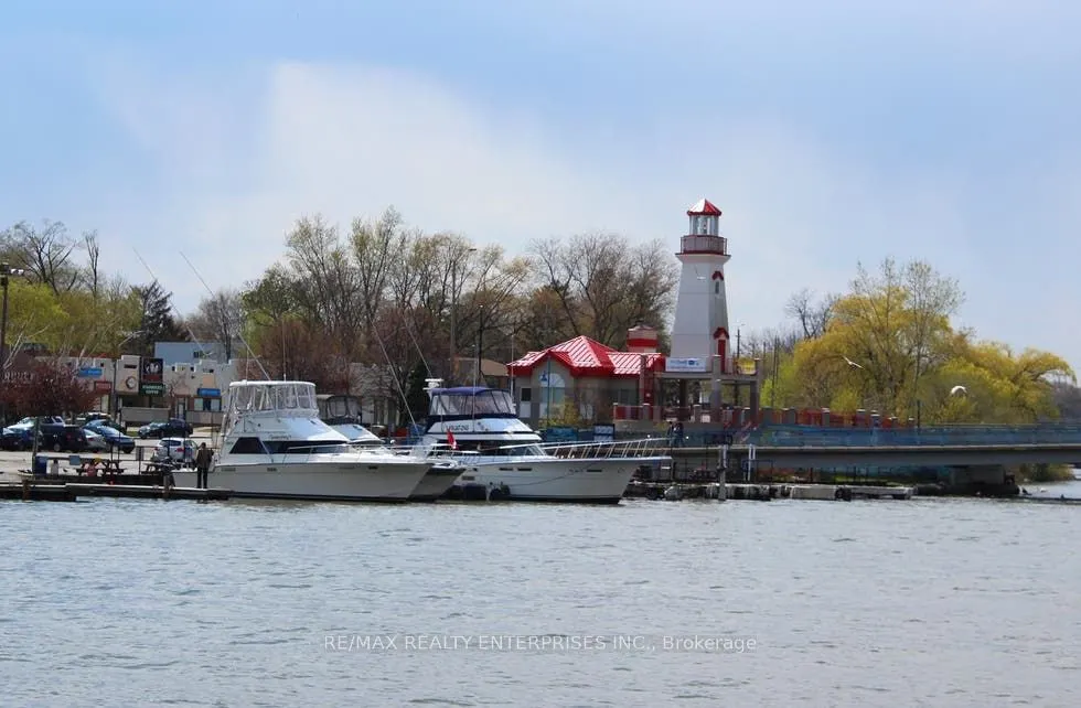 215 Lakeshore Road W, #345