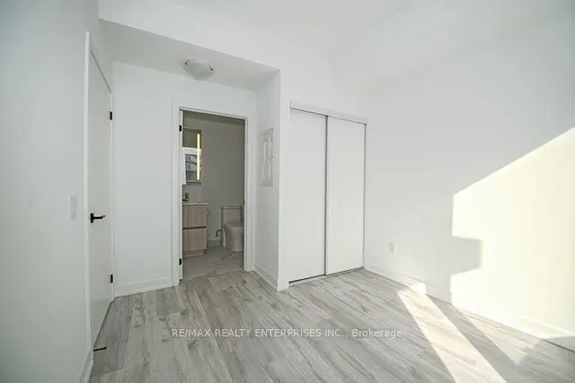 215 Lakeshore Road W, #345