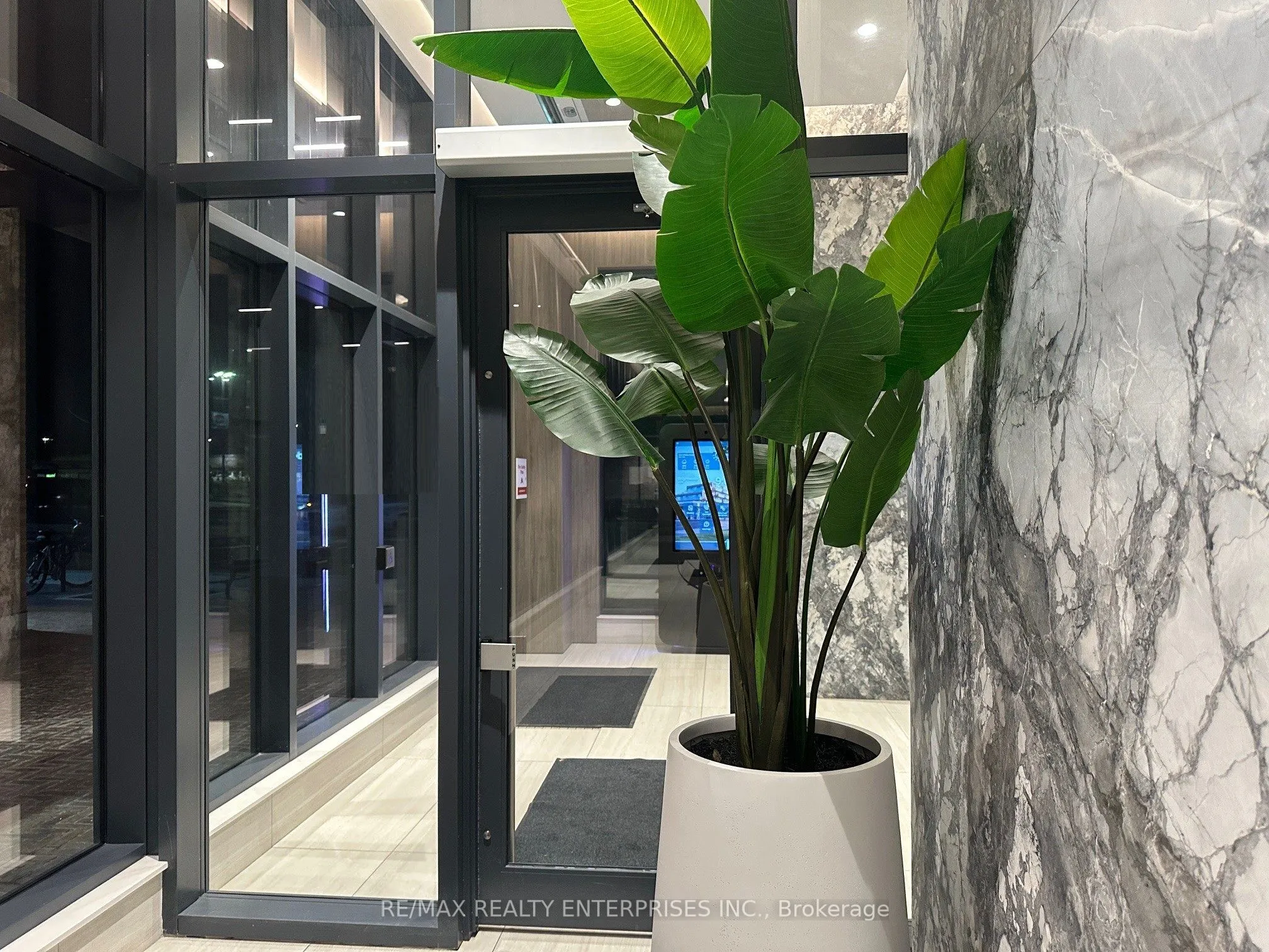 215 Lakeshore Road W, #345