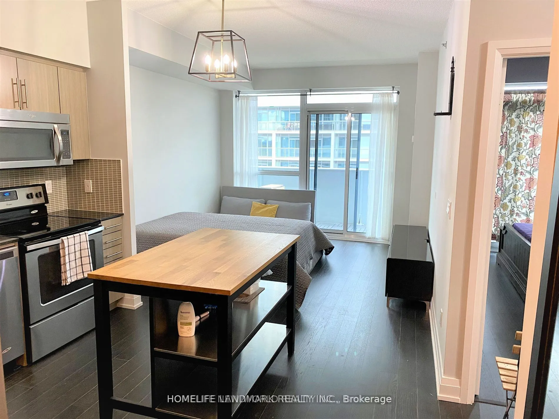 65 Speers Road, #1408
