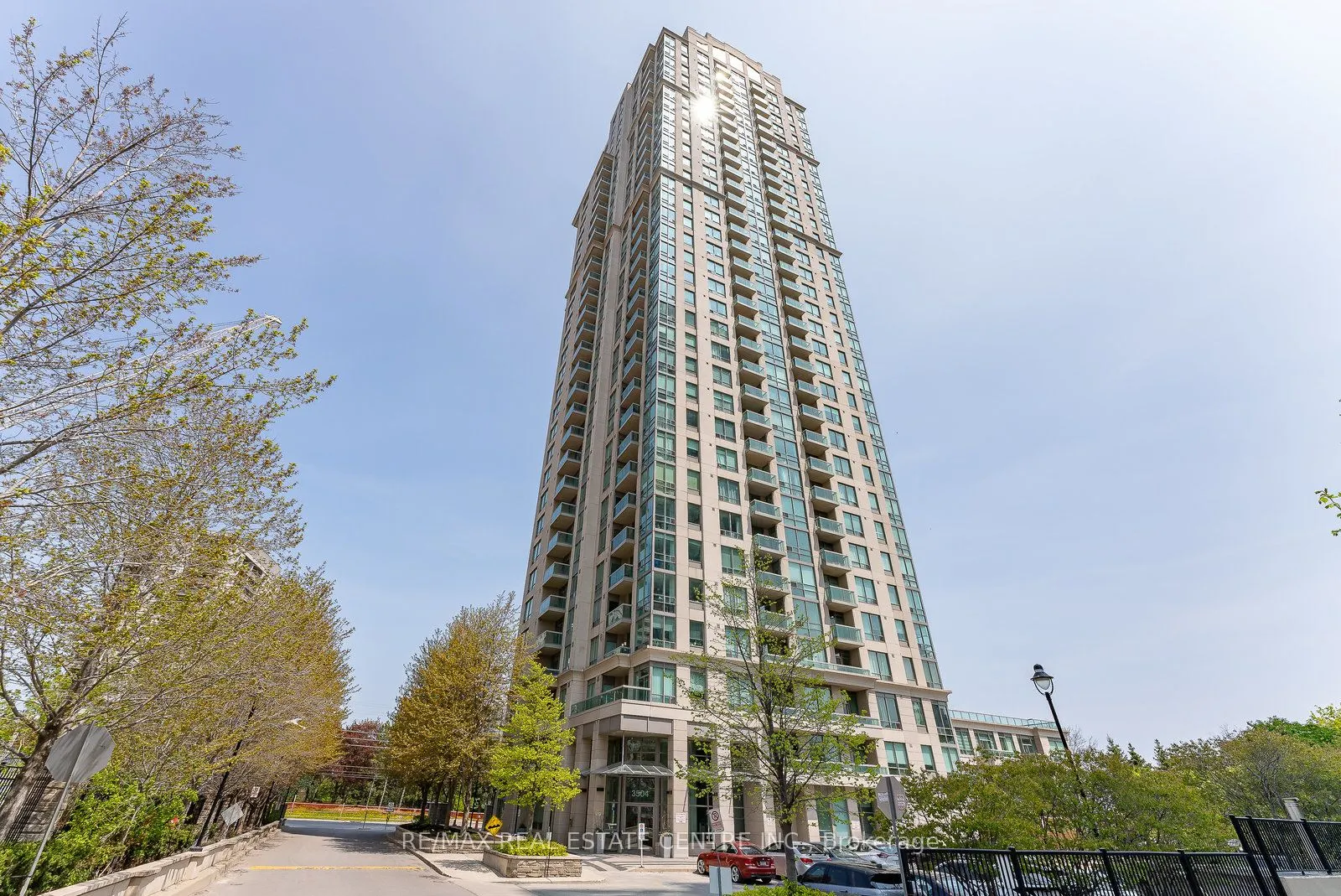 3504 Hurontario Street, #2609