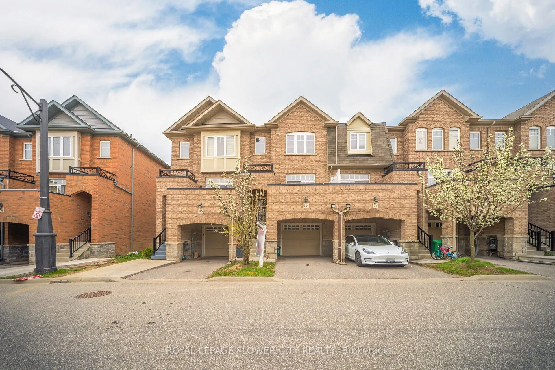 82 Magdalene Crescent