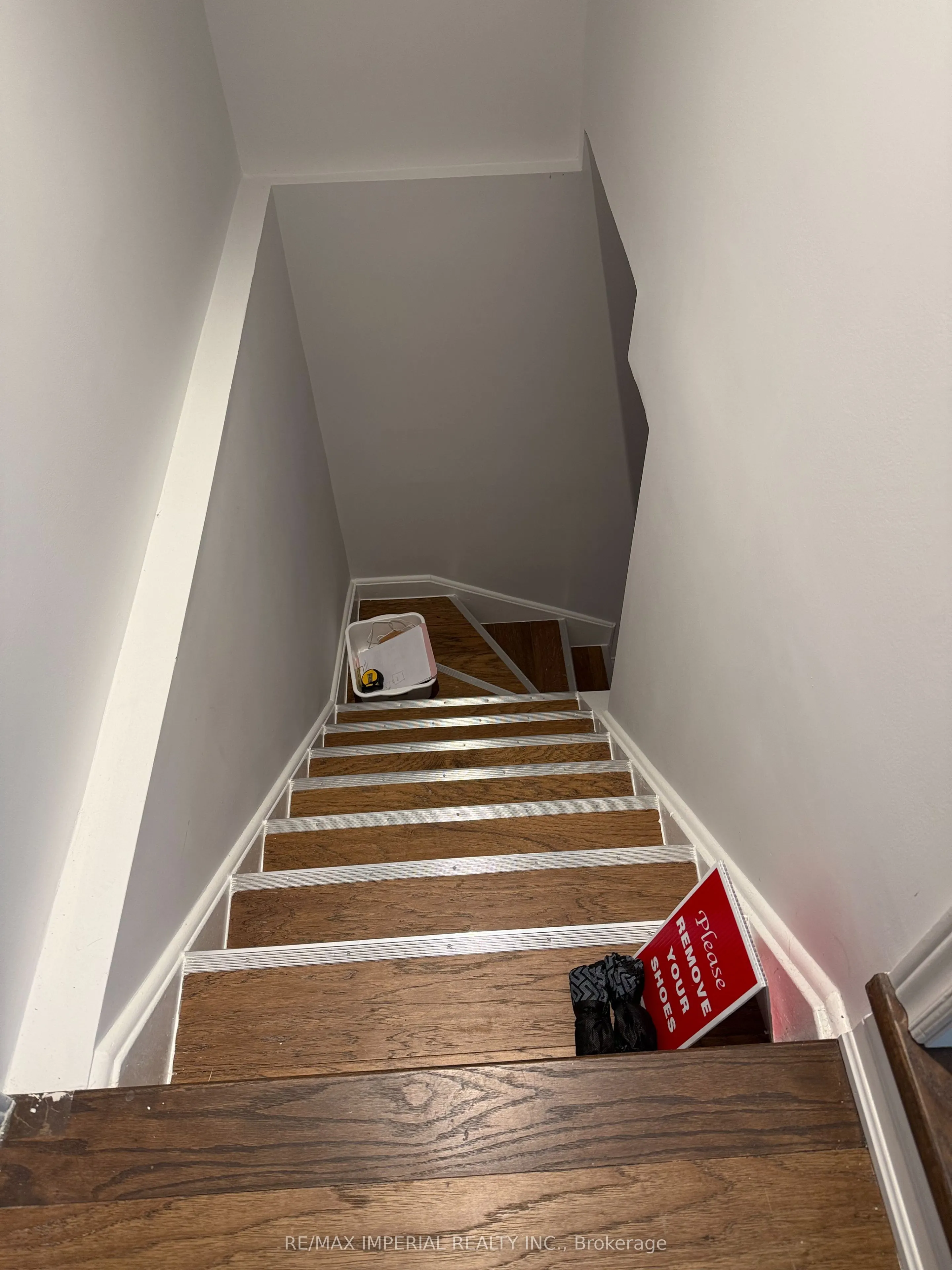 3549 Old Orchard Park Drive E, #Basement