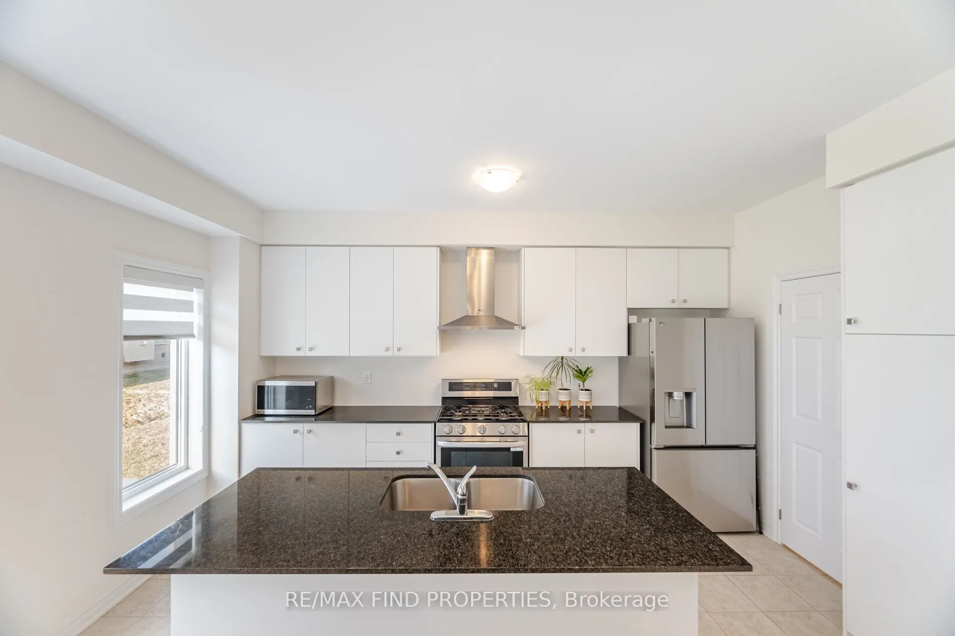 3909 Koenig Road