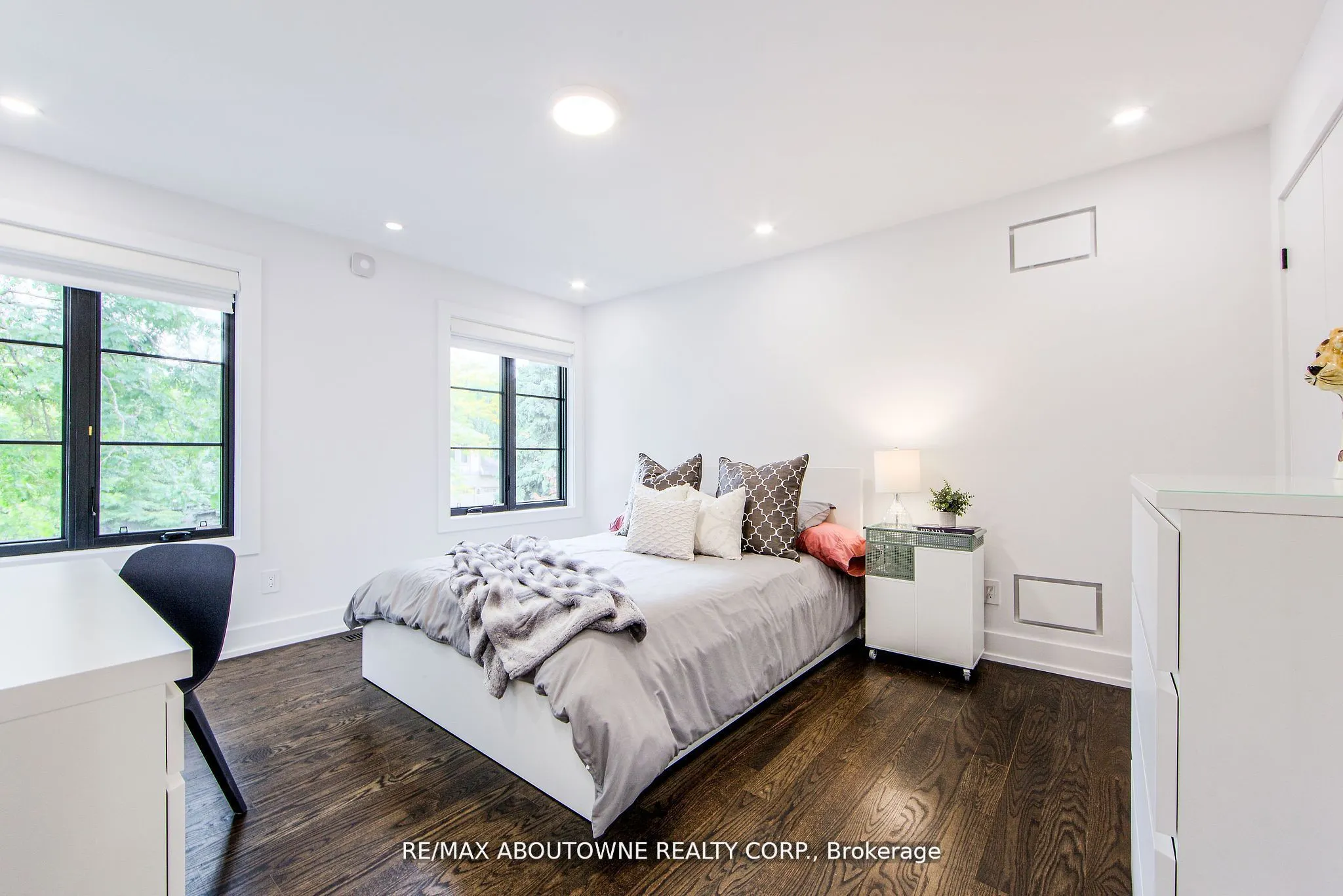 1319 Greeneagle Drive