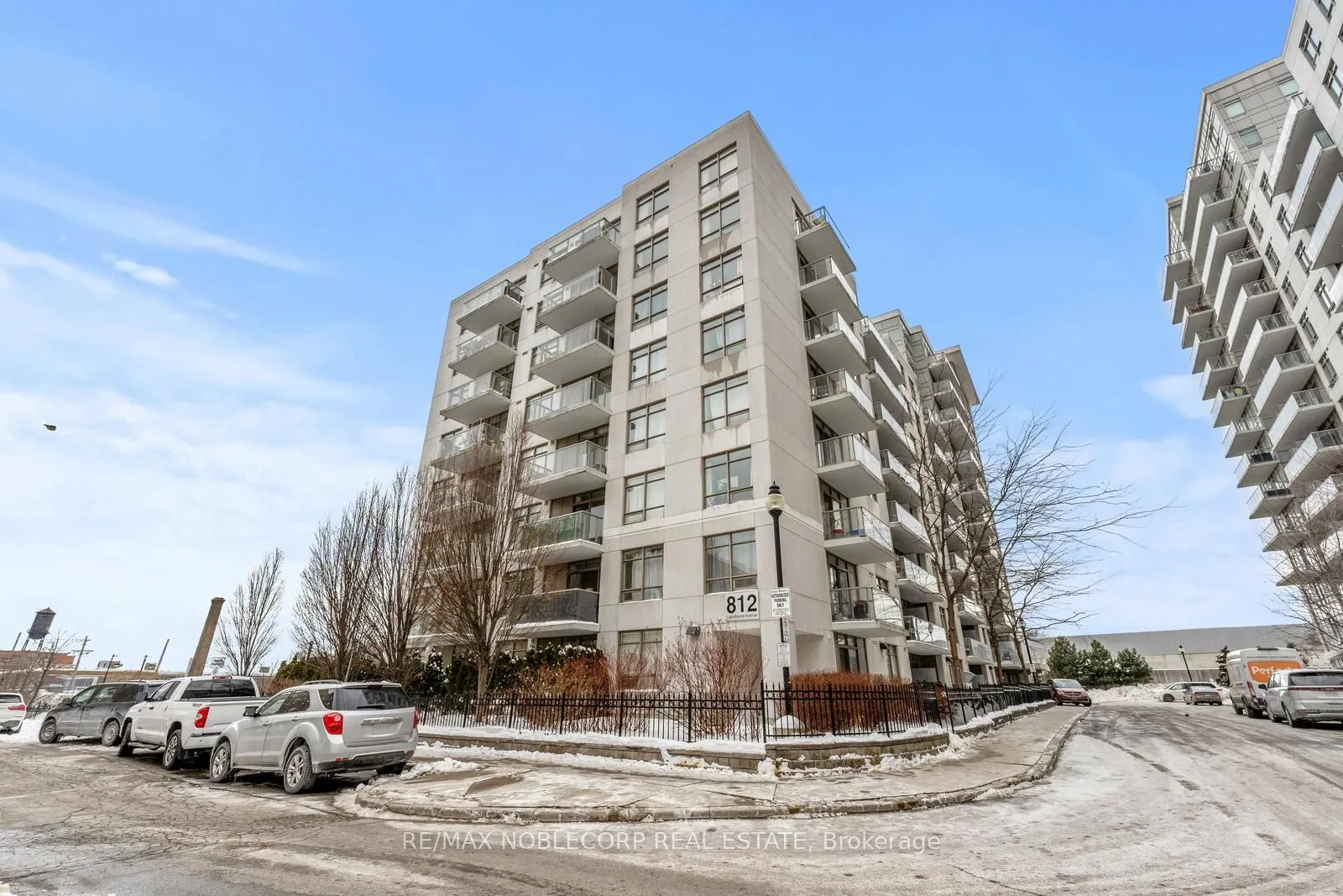 812 Lansdowne Avenue, #113