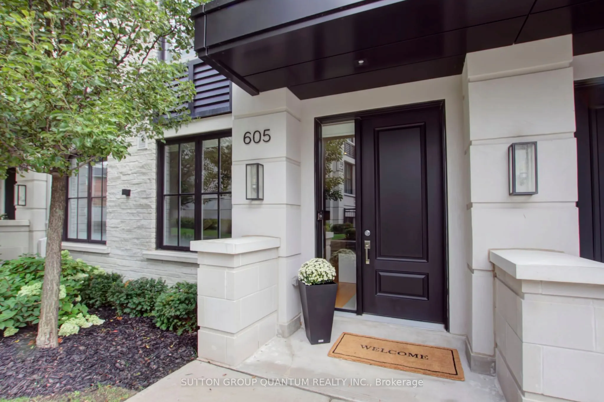 1190 Cawthra Road, #605