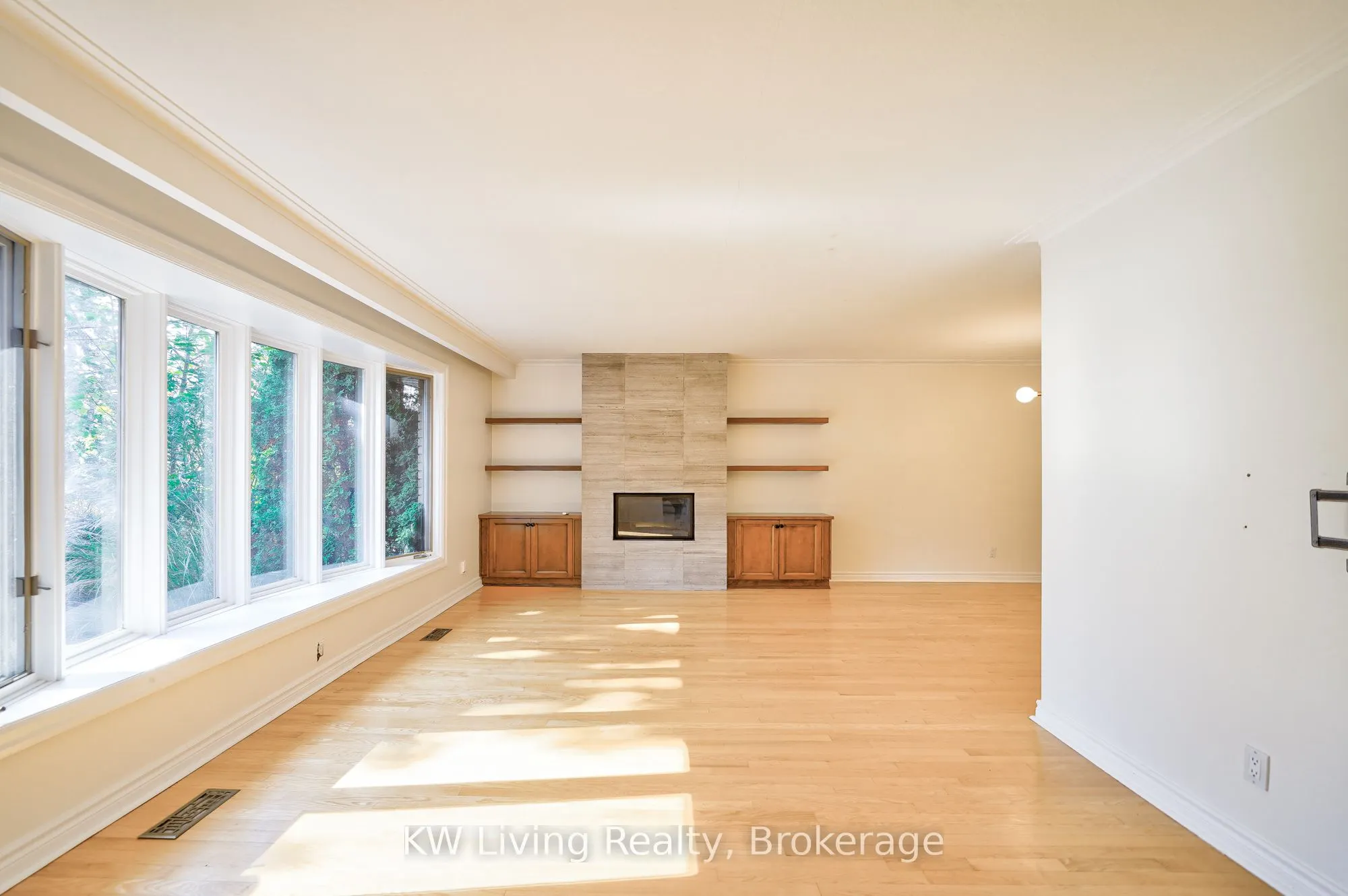 6 Hillavon Drive