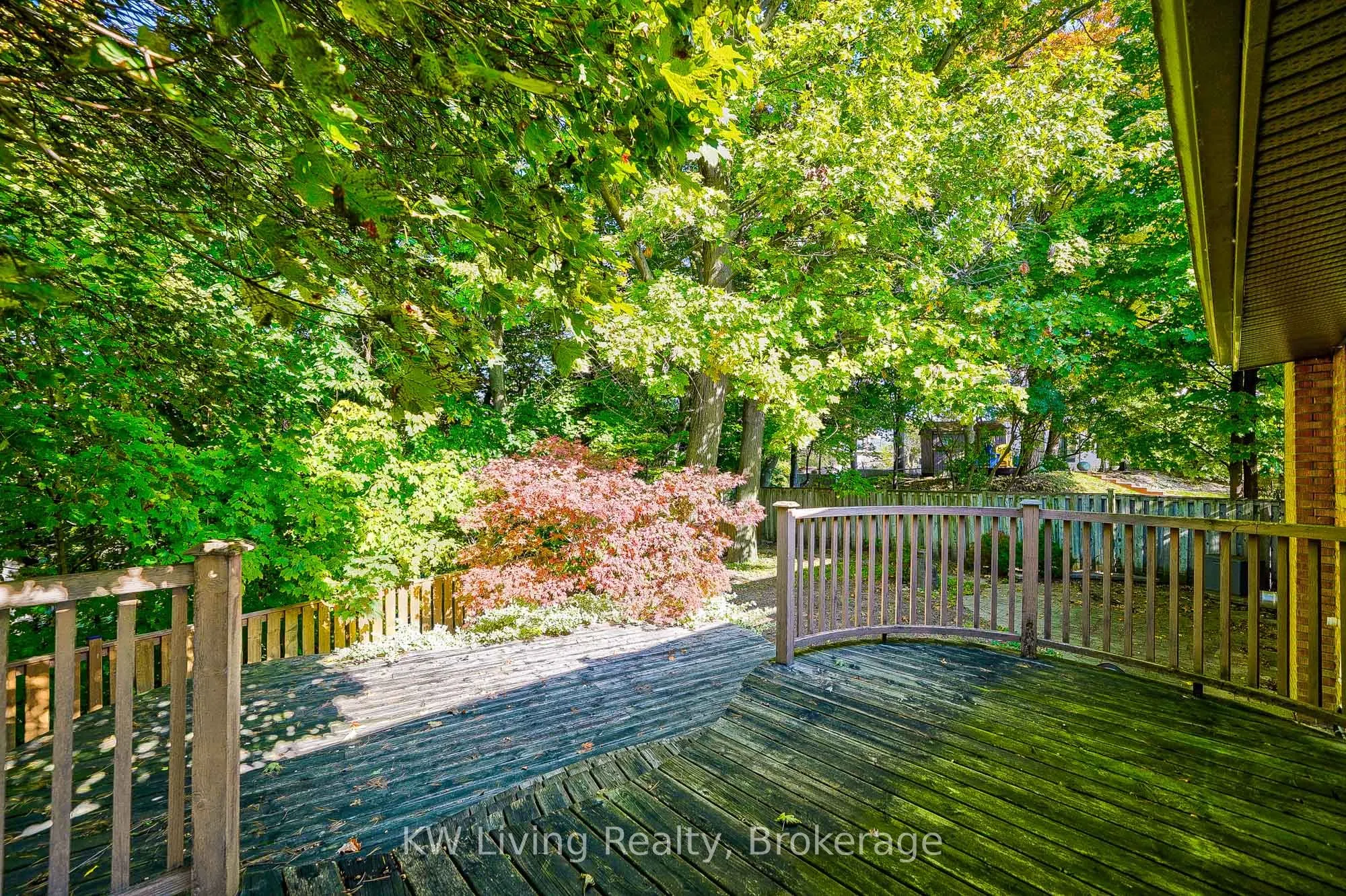 6 Hillavon Drive