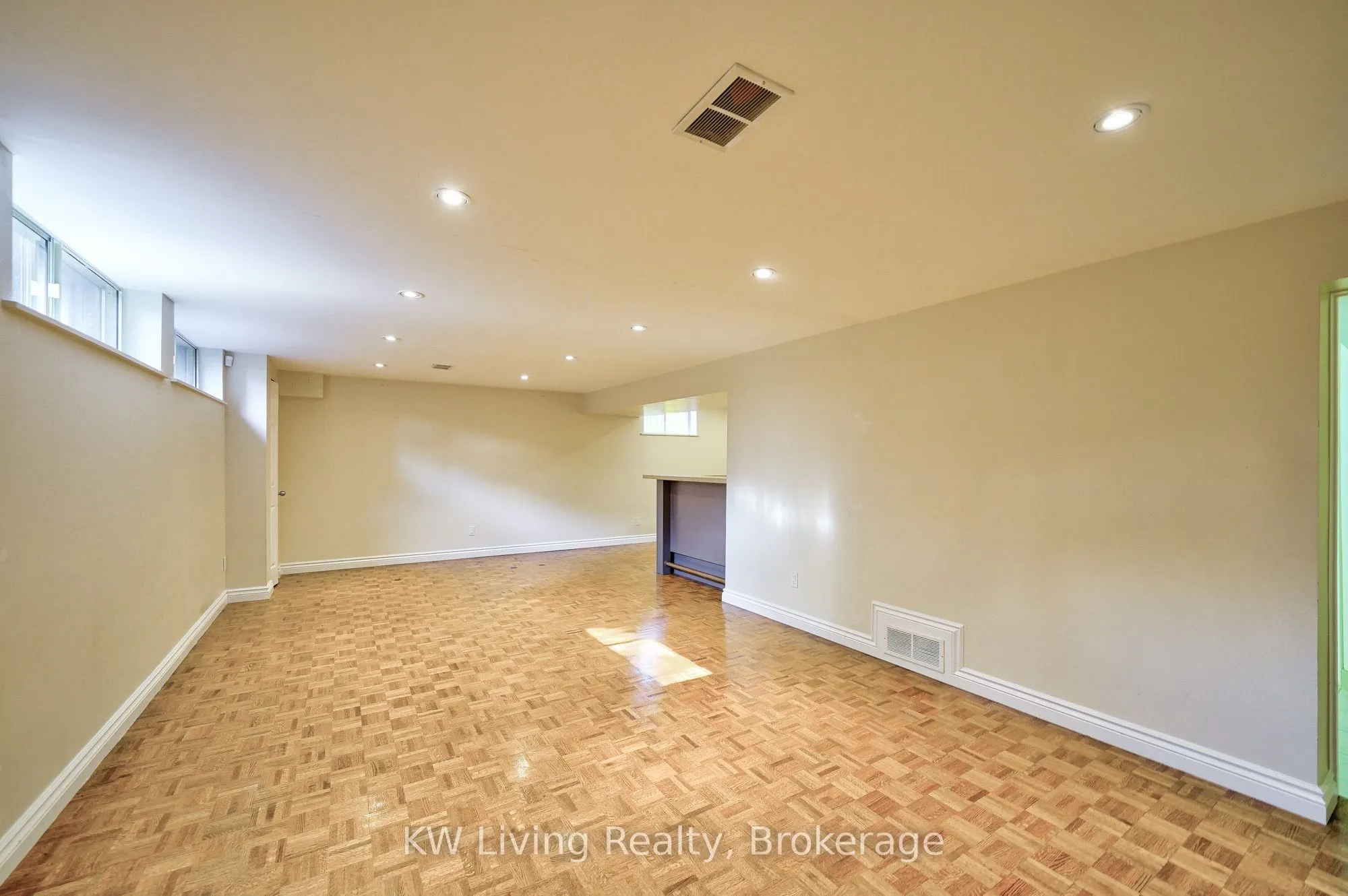 6 Hillavon Drive