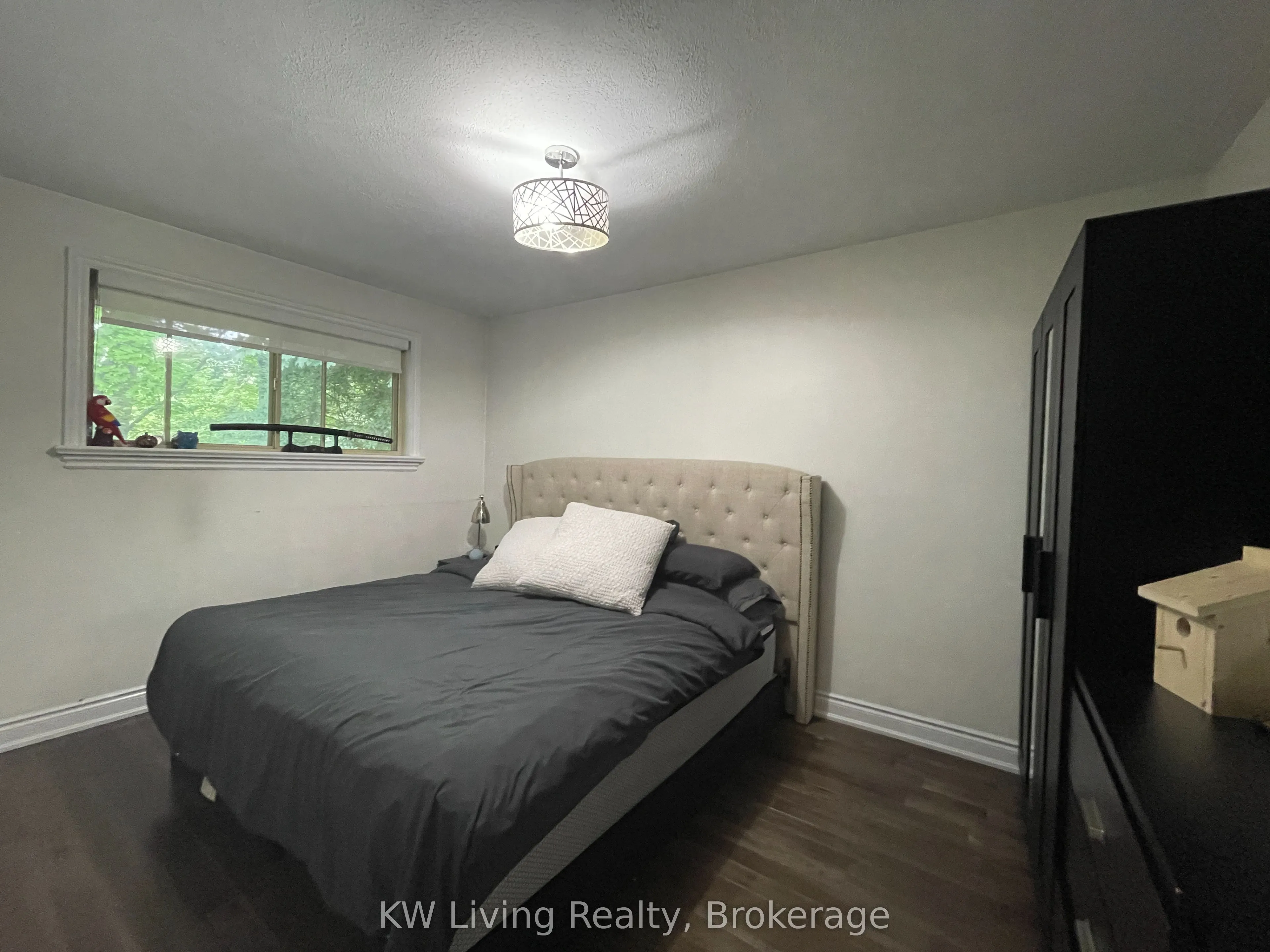 6 Hillavon Drive