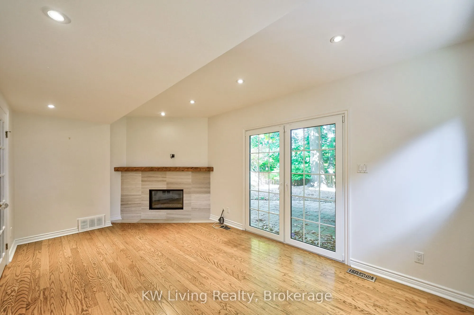6 Hillavon Drive