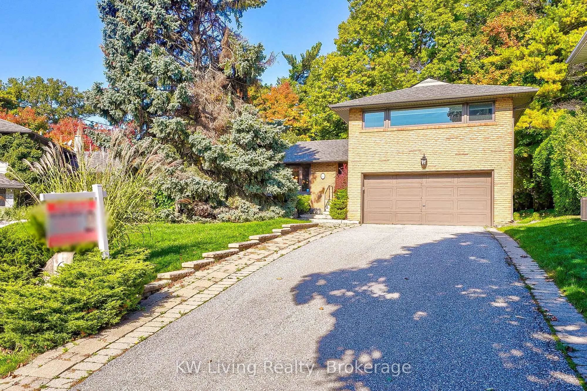 6 Hillavon Drive