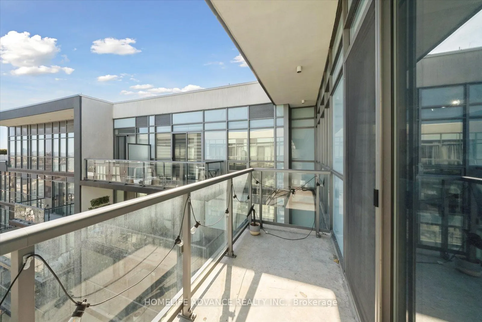 15 James Finlay Way, #1117
