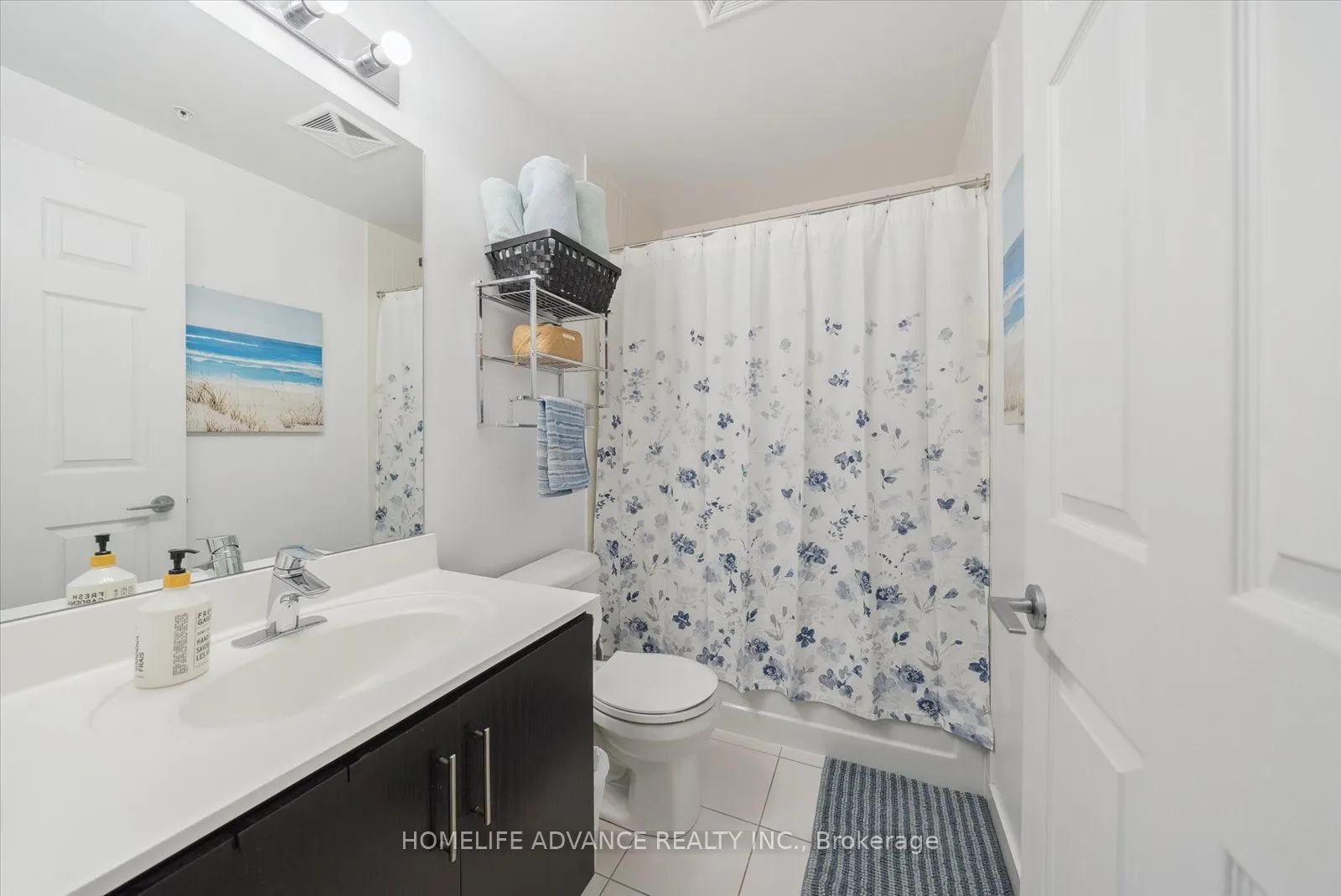 15 James Finlay Way, #1117