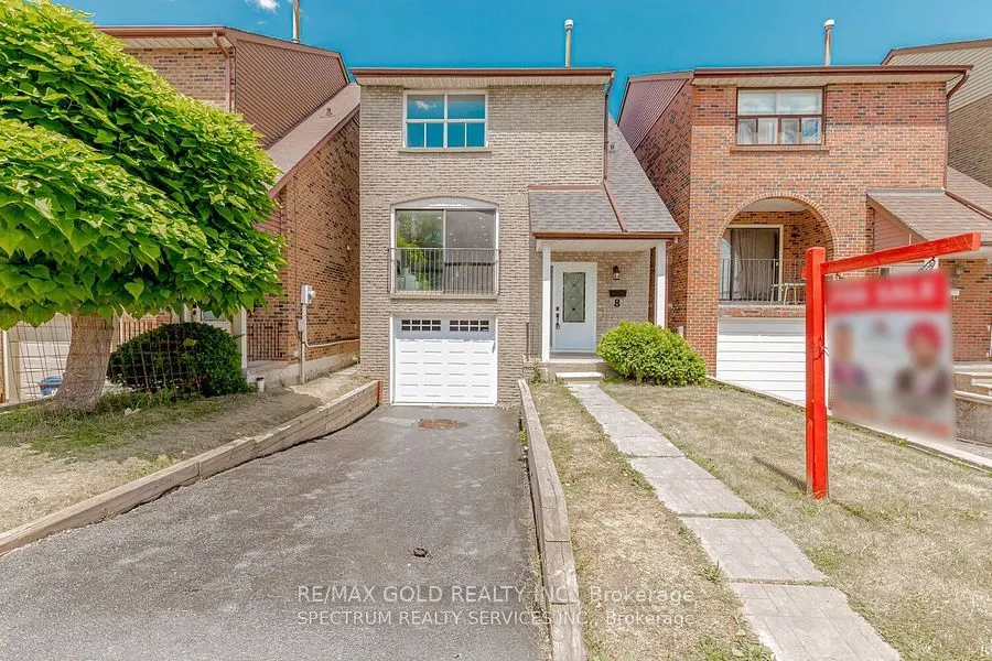 8 Norbrook Crescent
