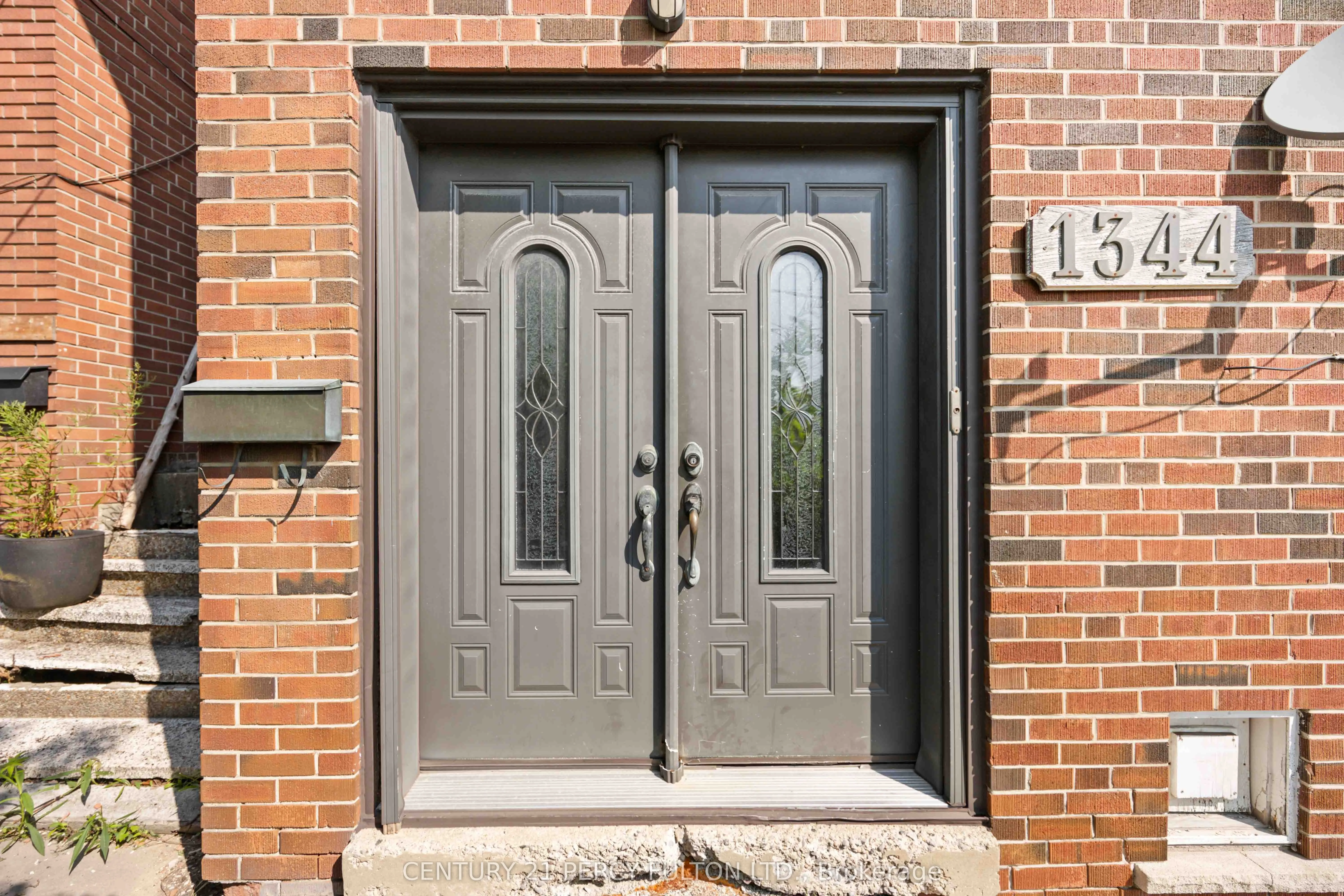 1344 Davenport Road