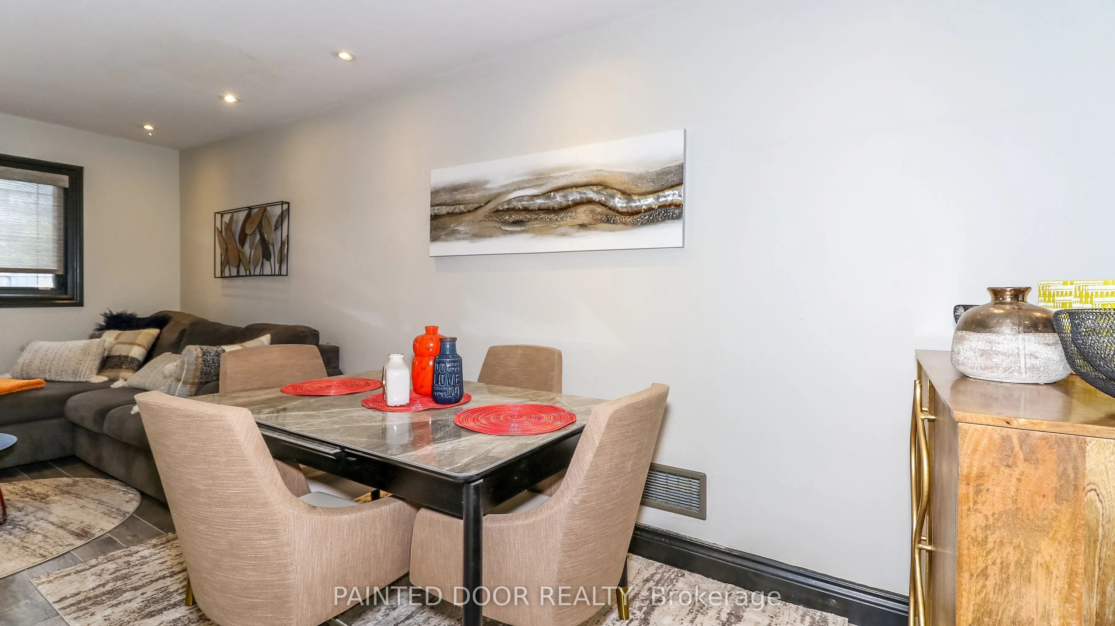 20 Manett Crescent