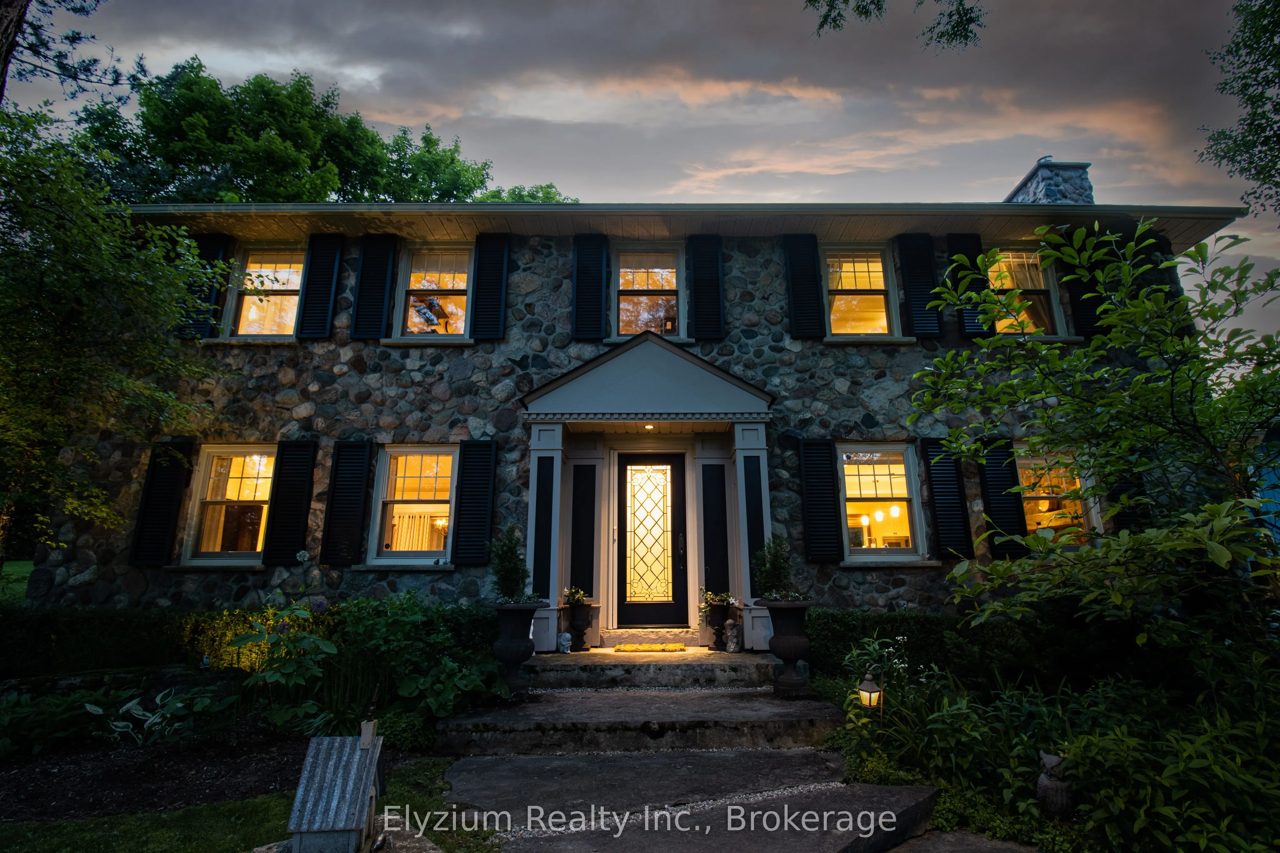 27 Cedar Drive