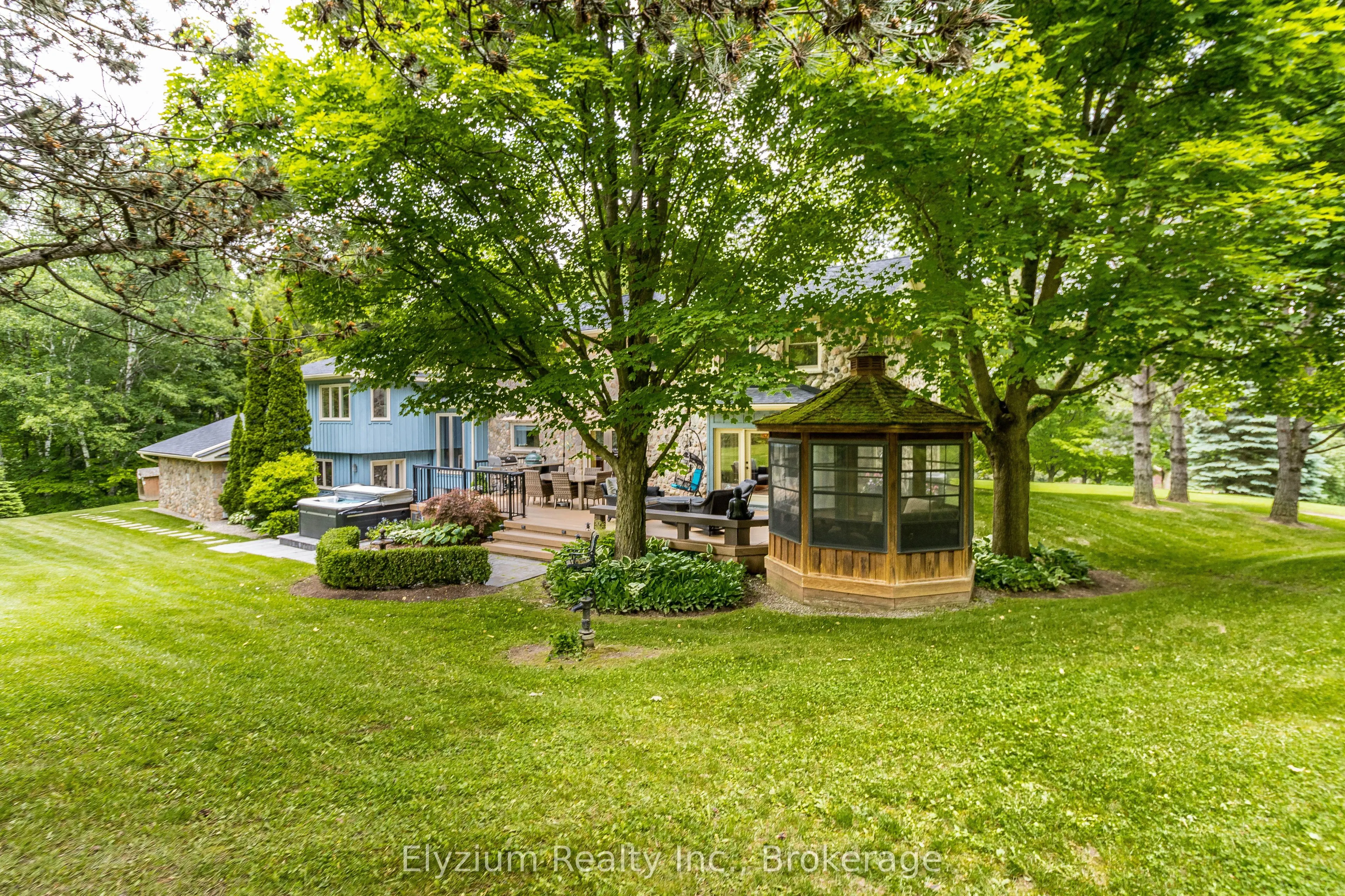 27 Cedar Drive