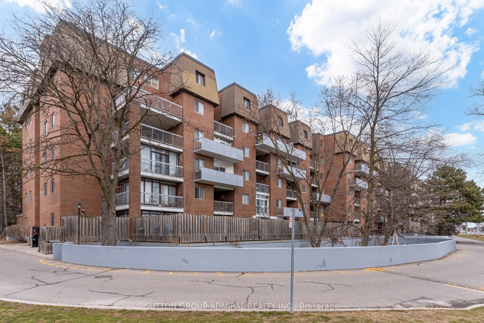 3025 The Credit Woodlands, #149