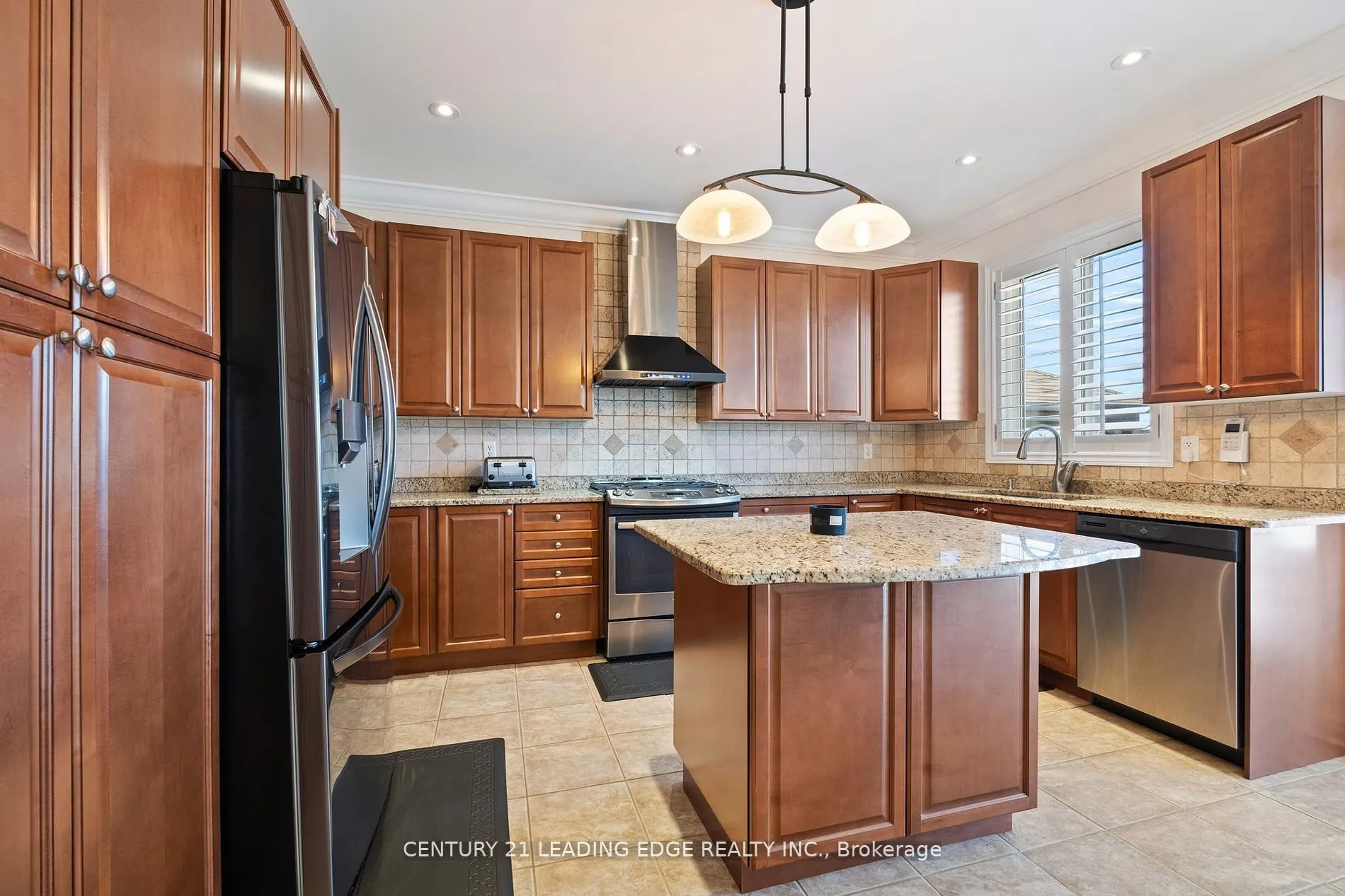 24 Lightheart Drive N