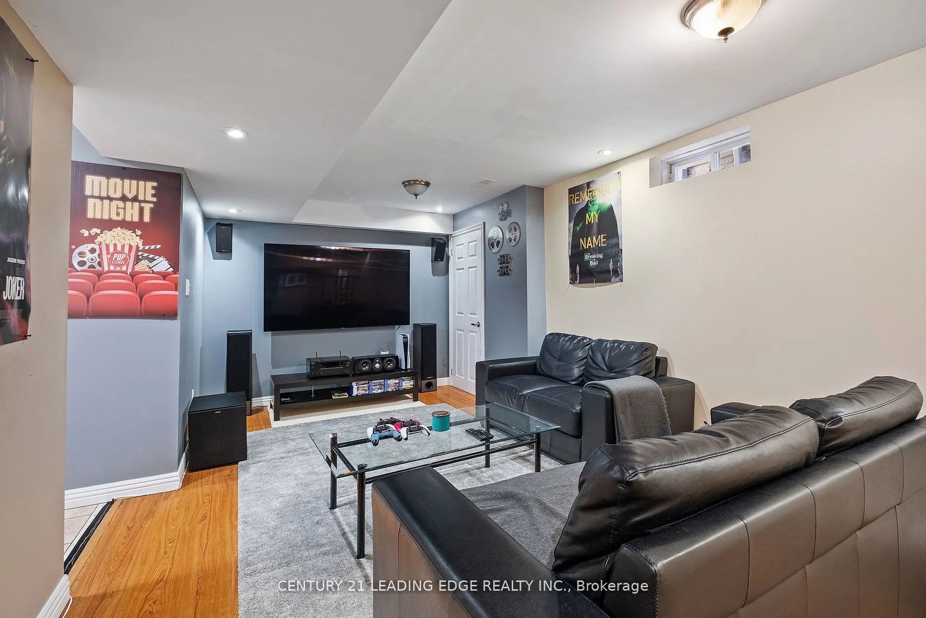 24 Lightheart Drive N