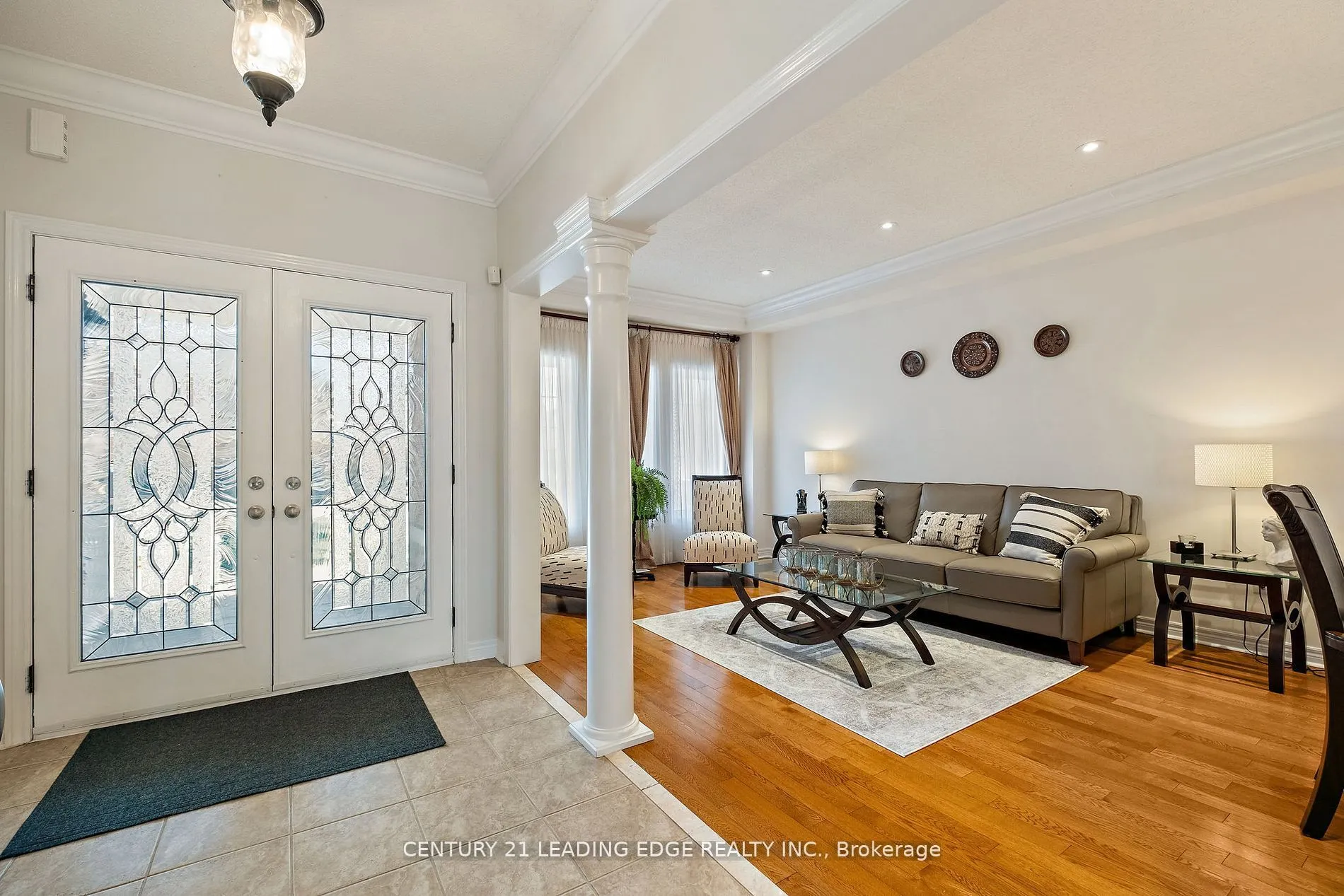 24 Lightheart Drive N