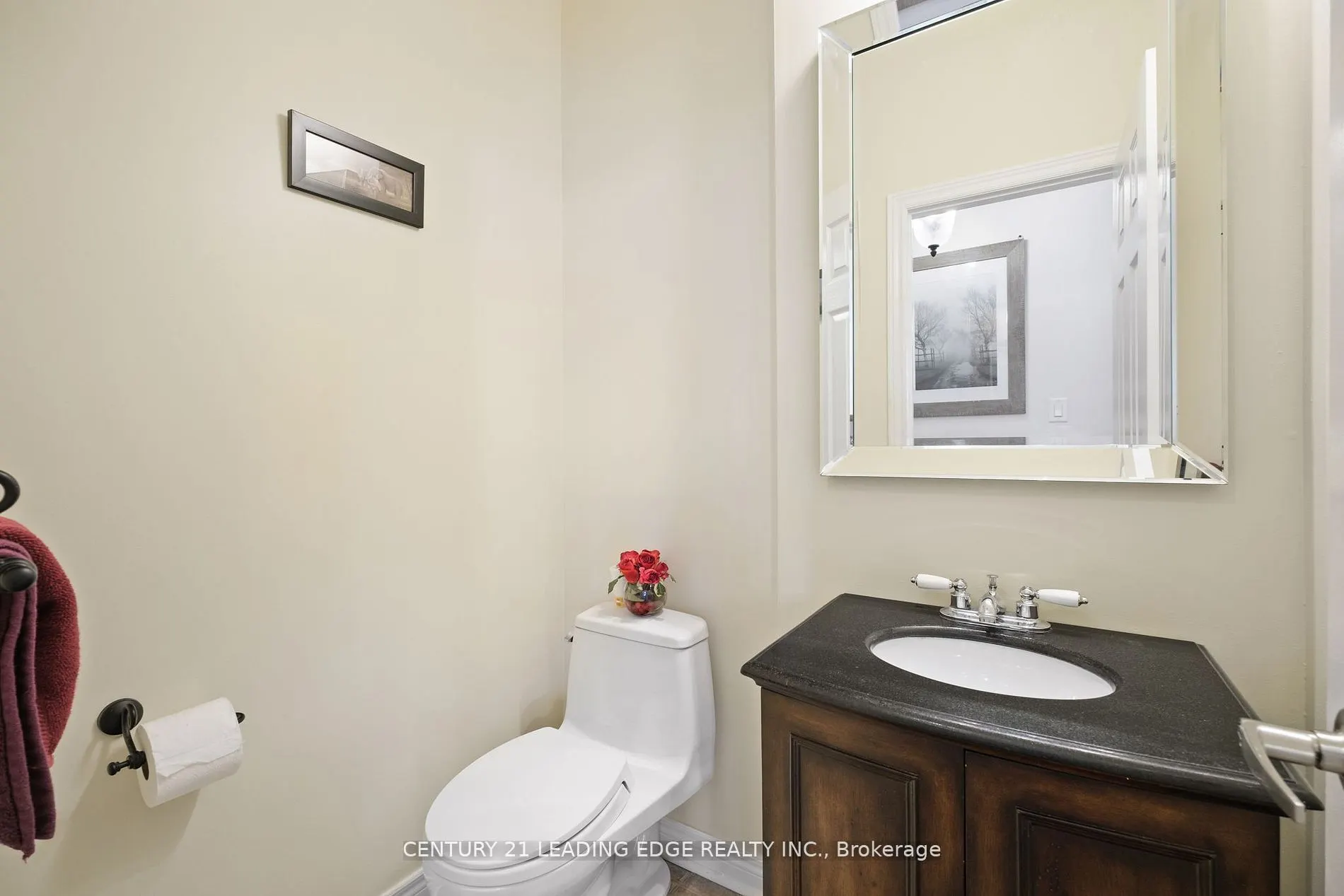 24 Lightheart Drive N