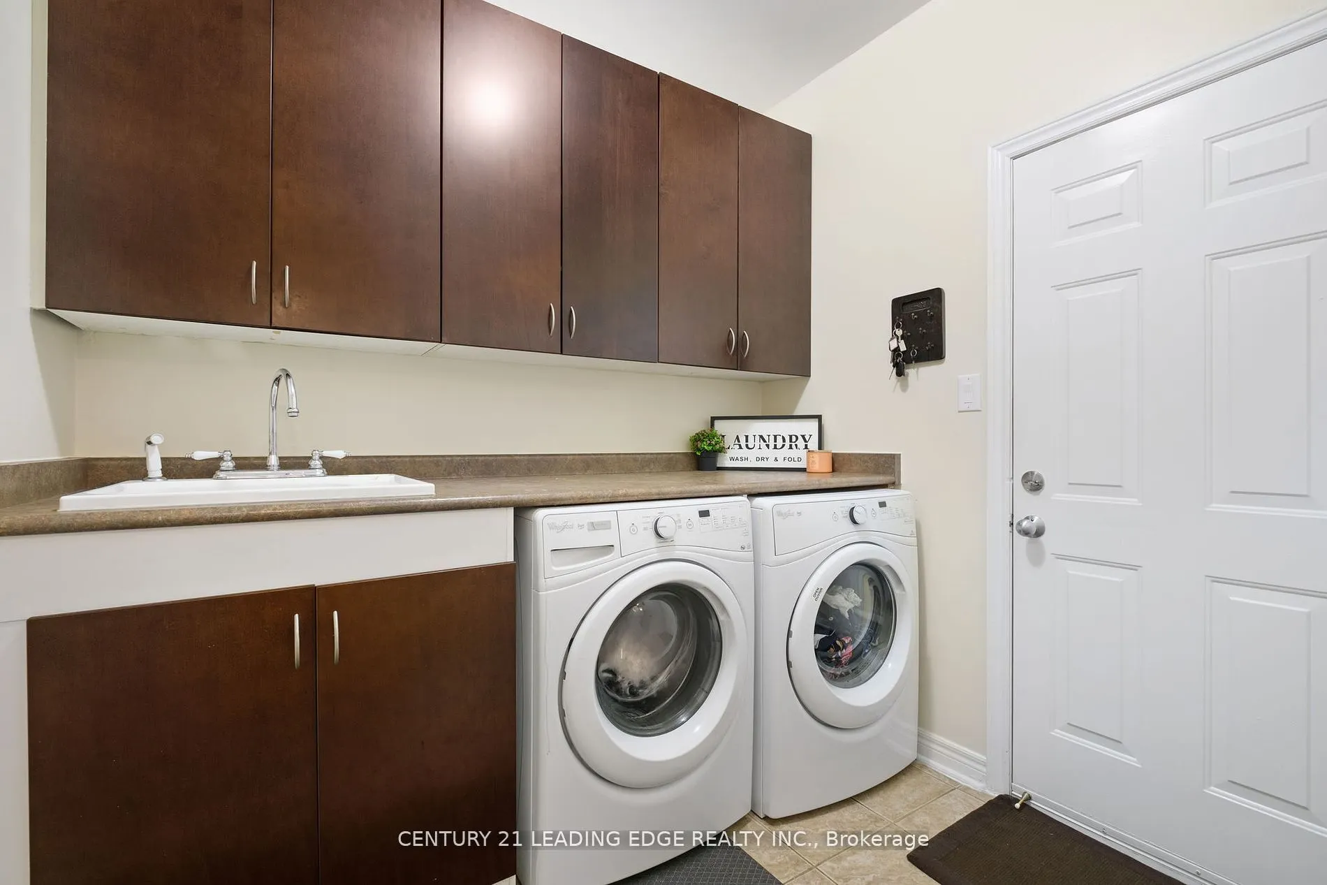 24 Lightheart Drive N