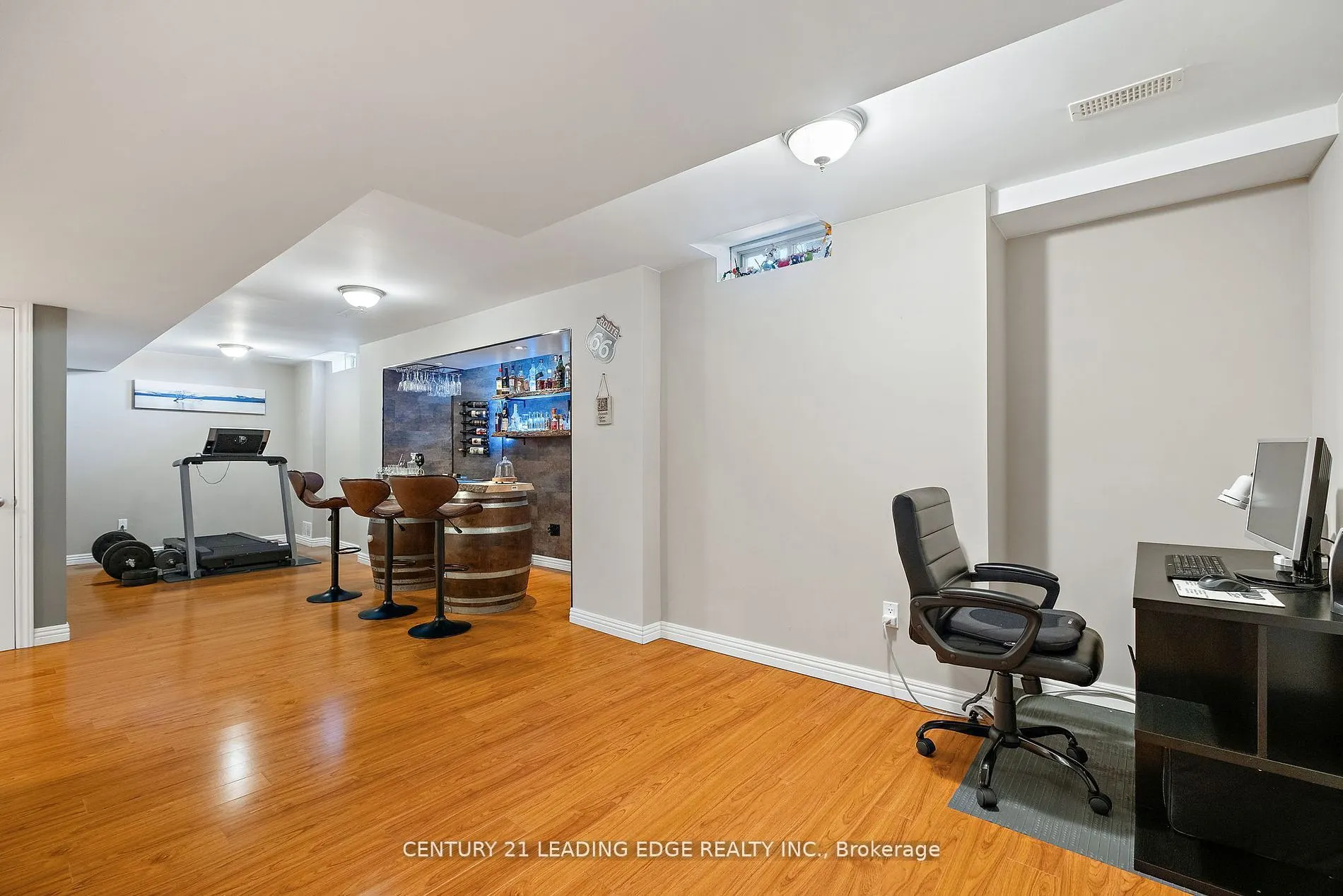 24 Lightheart Drive N