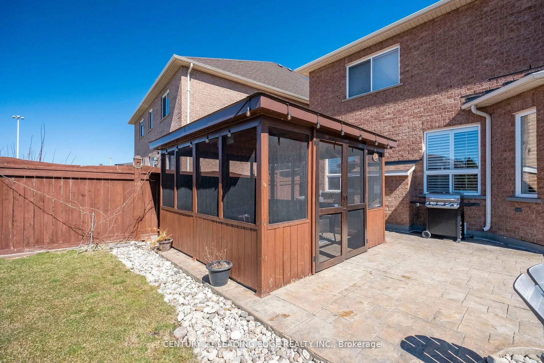 24 Lightheart Drive N