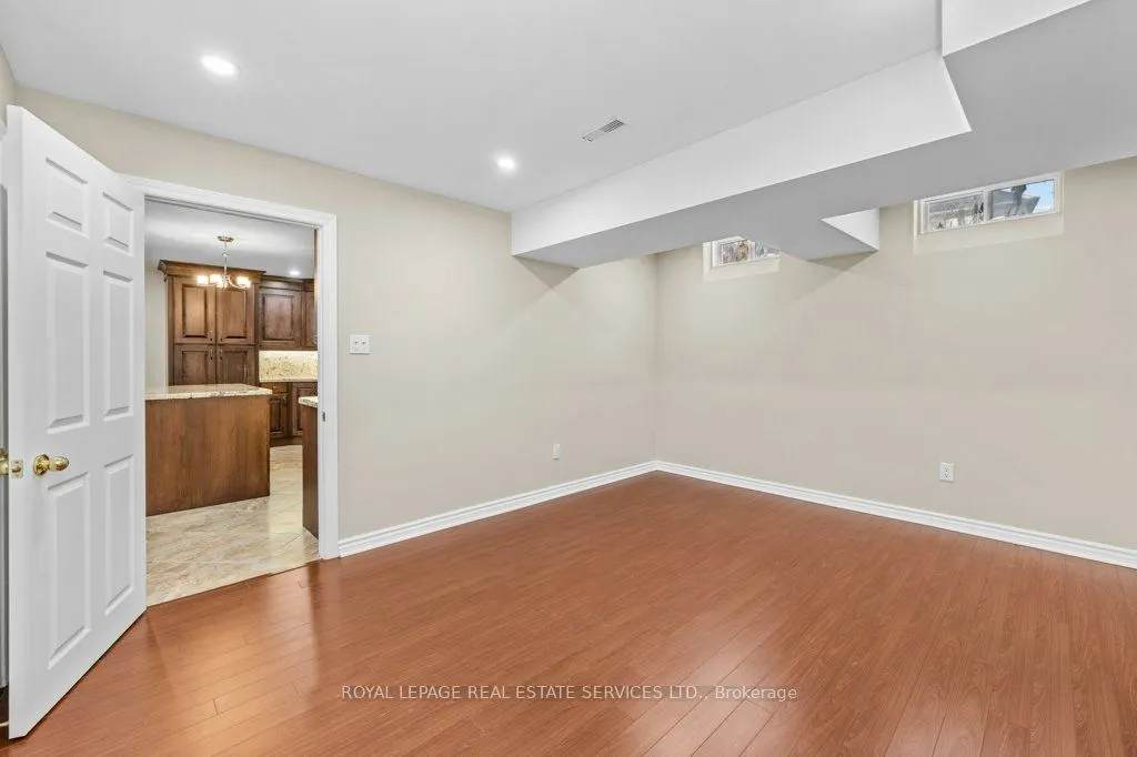 1387 Ferncrest Road