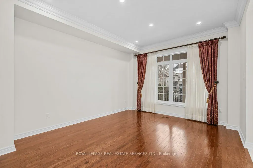 1387 Ferncrest Road