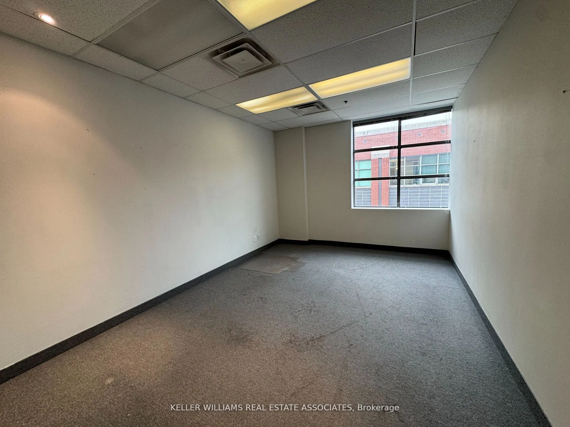 125 Lakeshore Road E, #203
