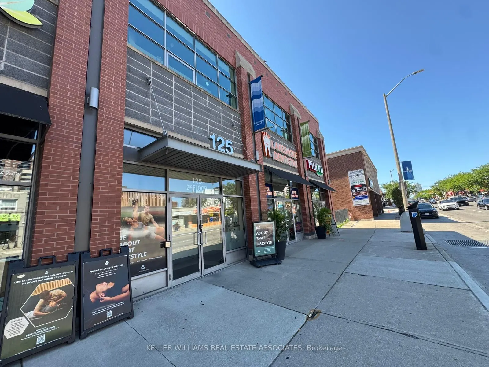 125 Lakeshore Road E, #203