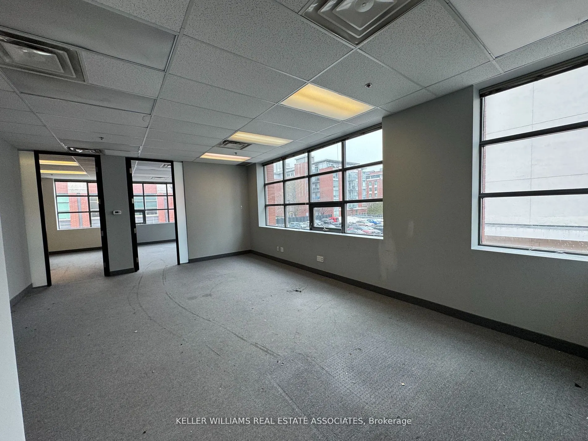 125 Lakeshore Road E, #203