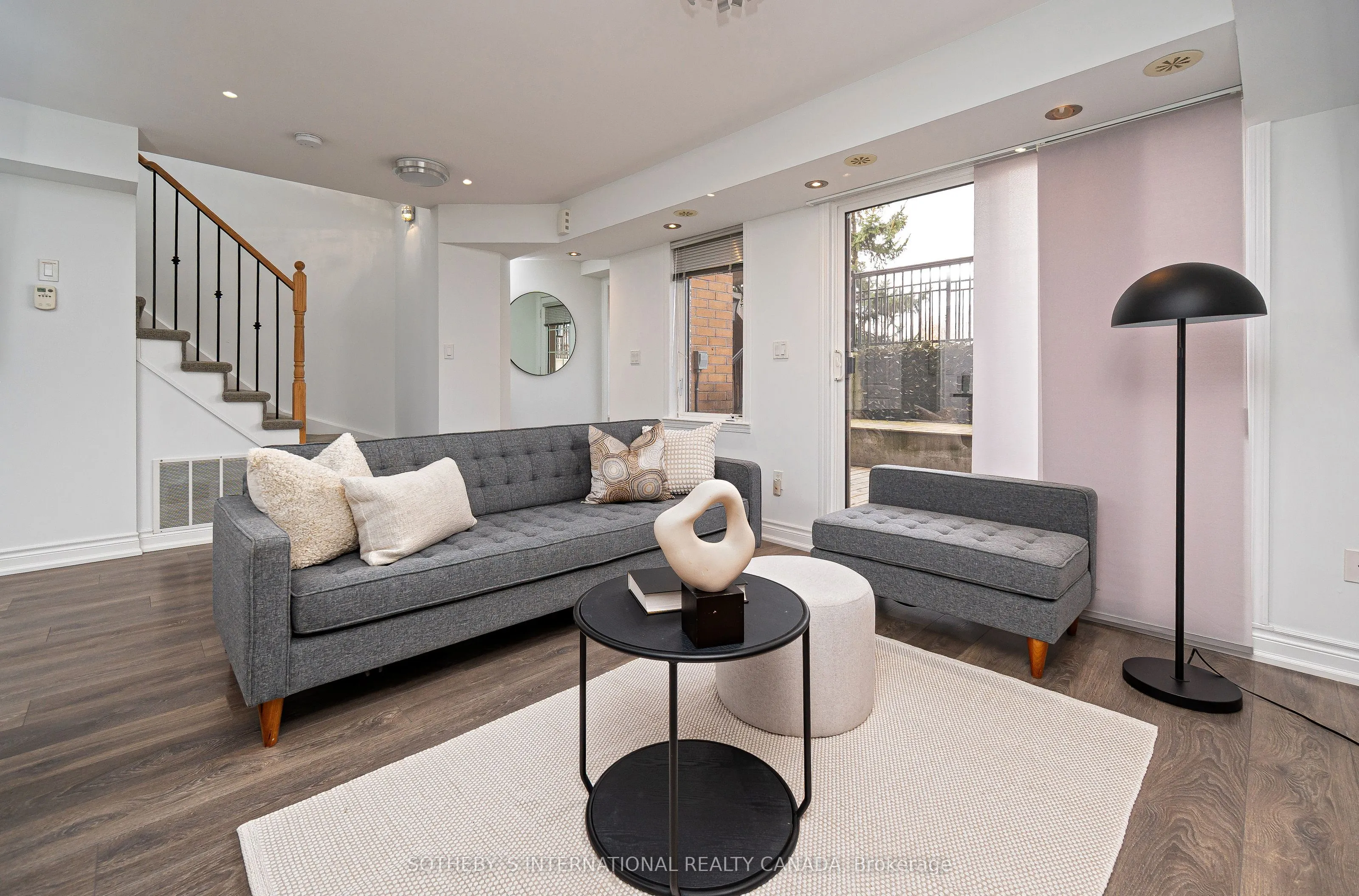 16 Foundry Avenue, #102