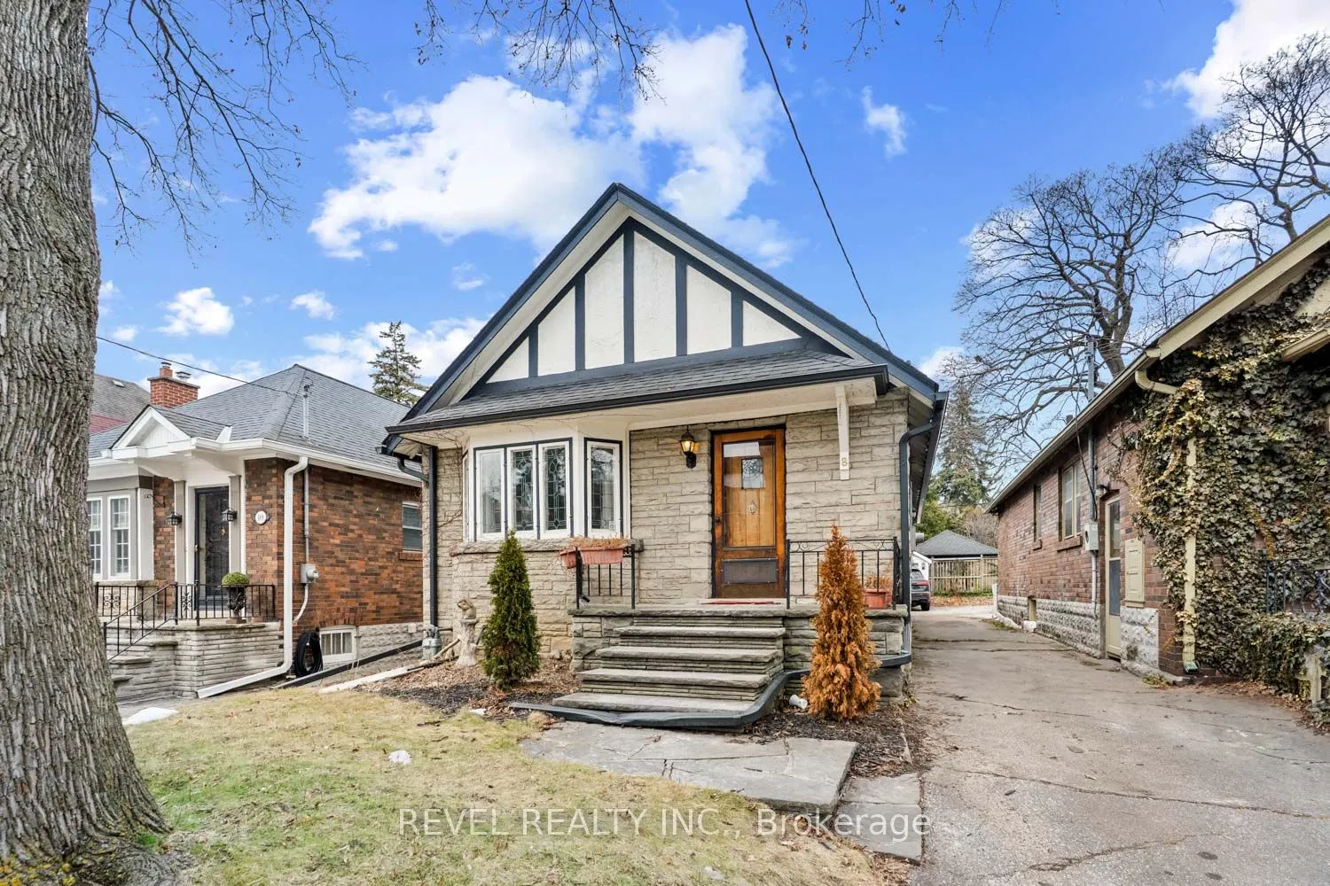 8 Sunnybrook Road