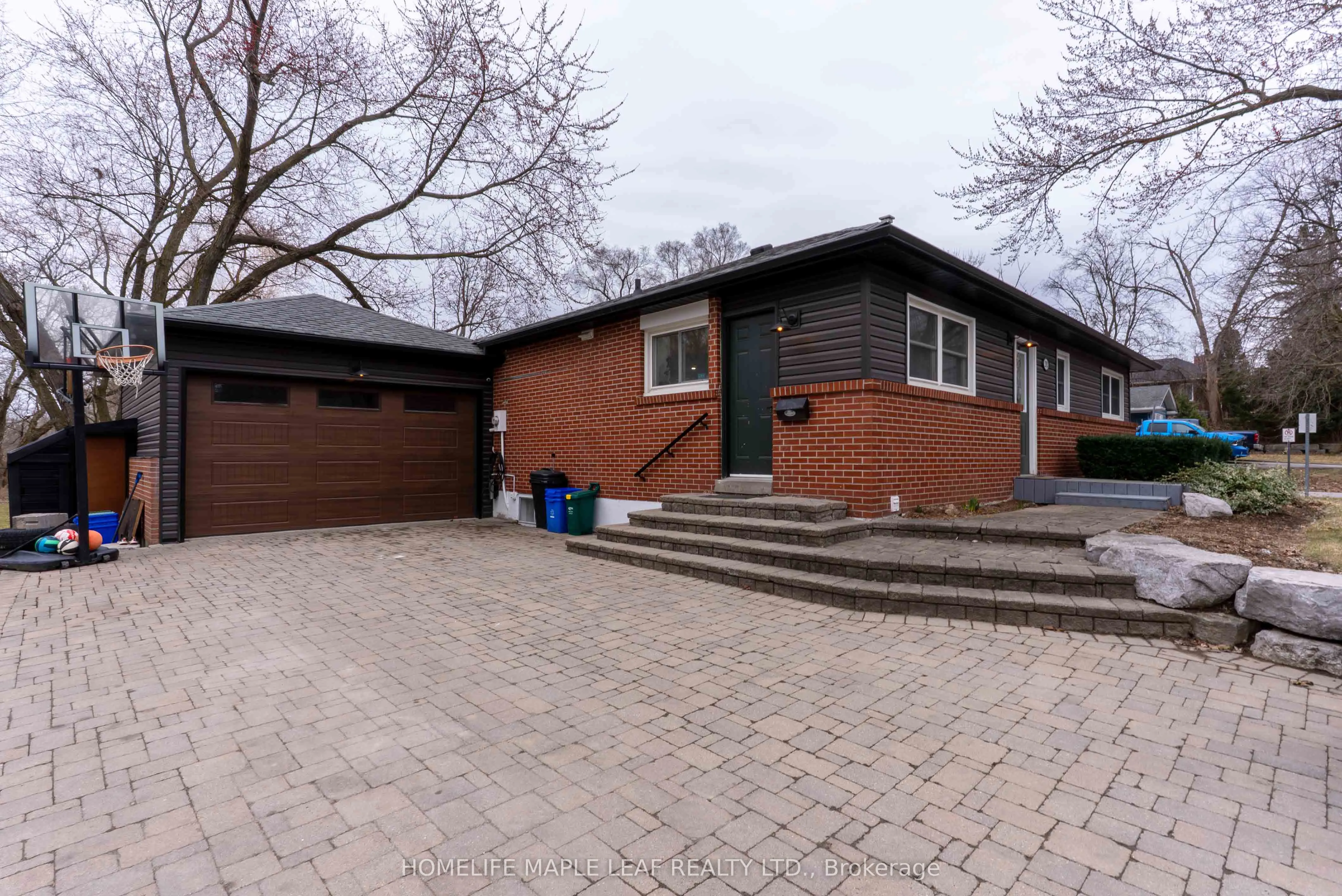 292 Woodward Avenue