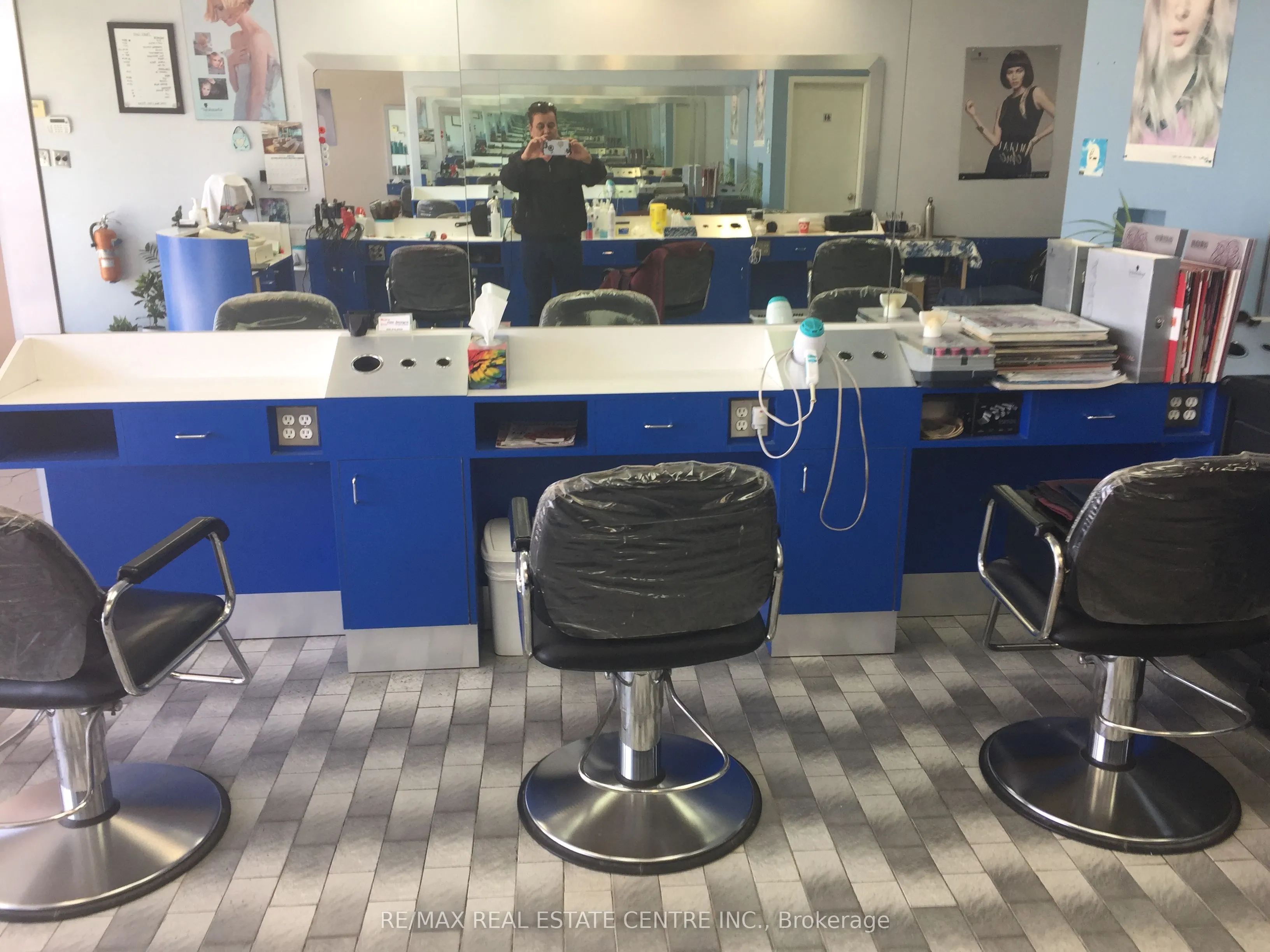 1225 Dundas Street, #11