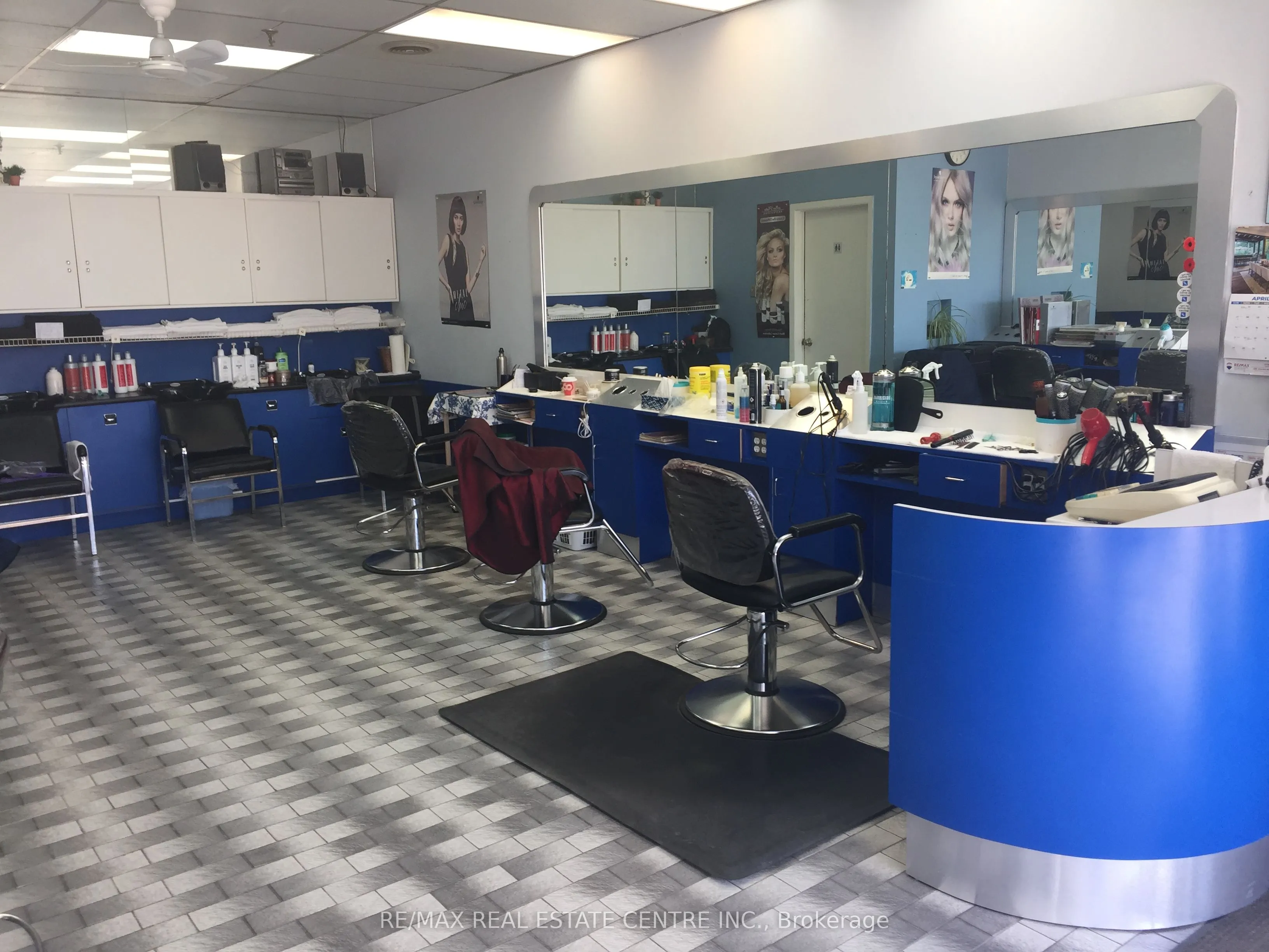 1225 Dundas Street, #11