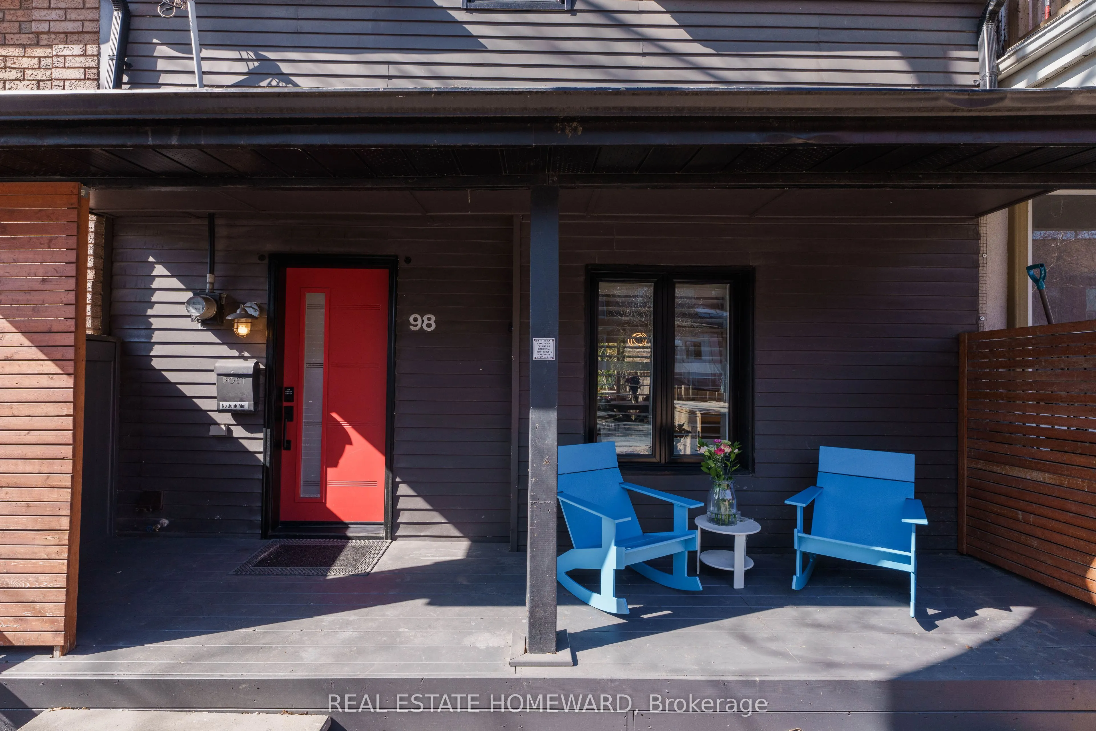 98 Edwin Avenue