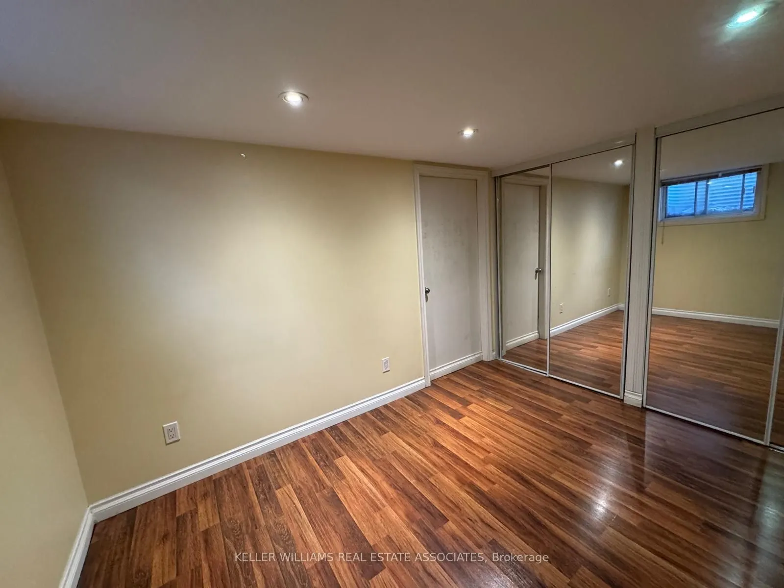 308 Lakeshore Road E, #Lower level